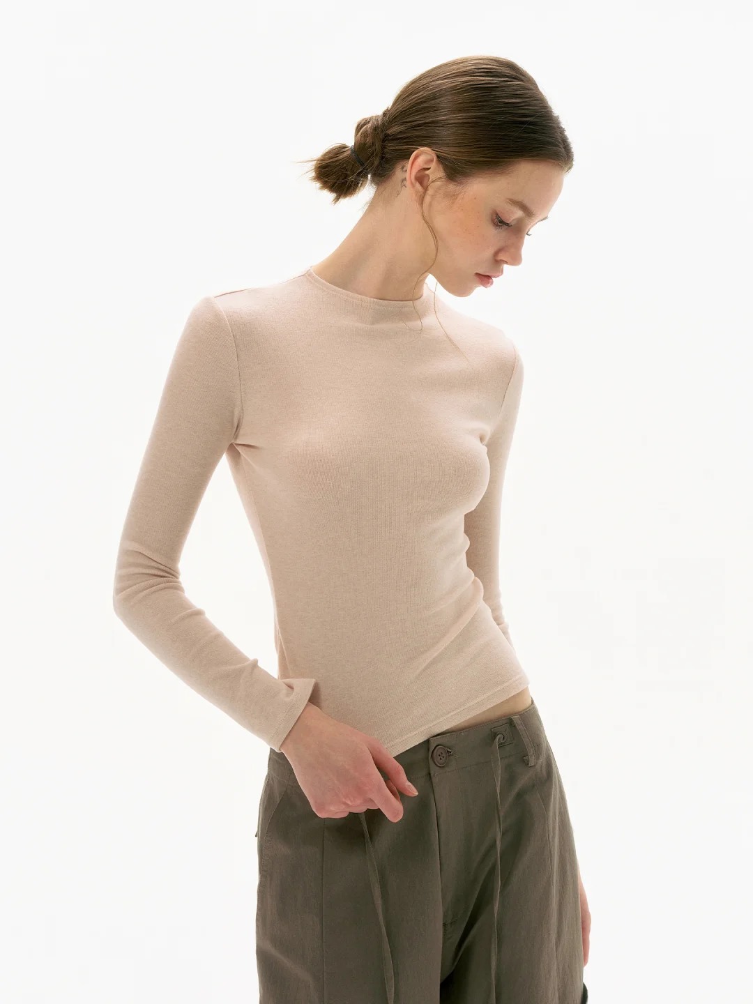 Oatmeal-colored slim-fit long-sleeved round neck top