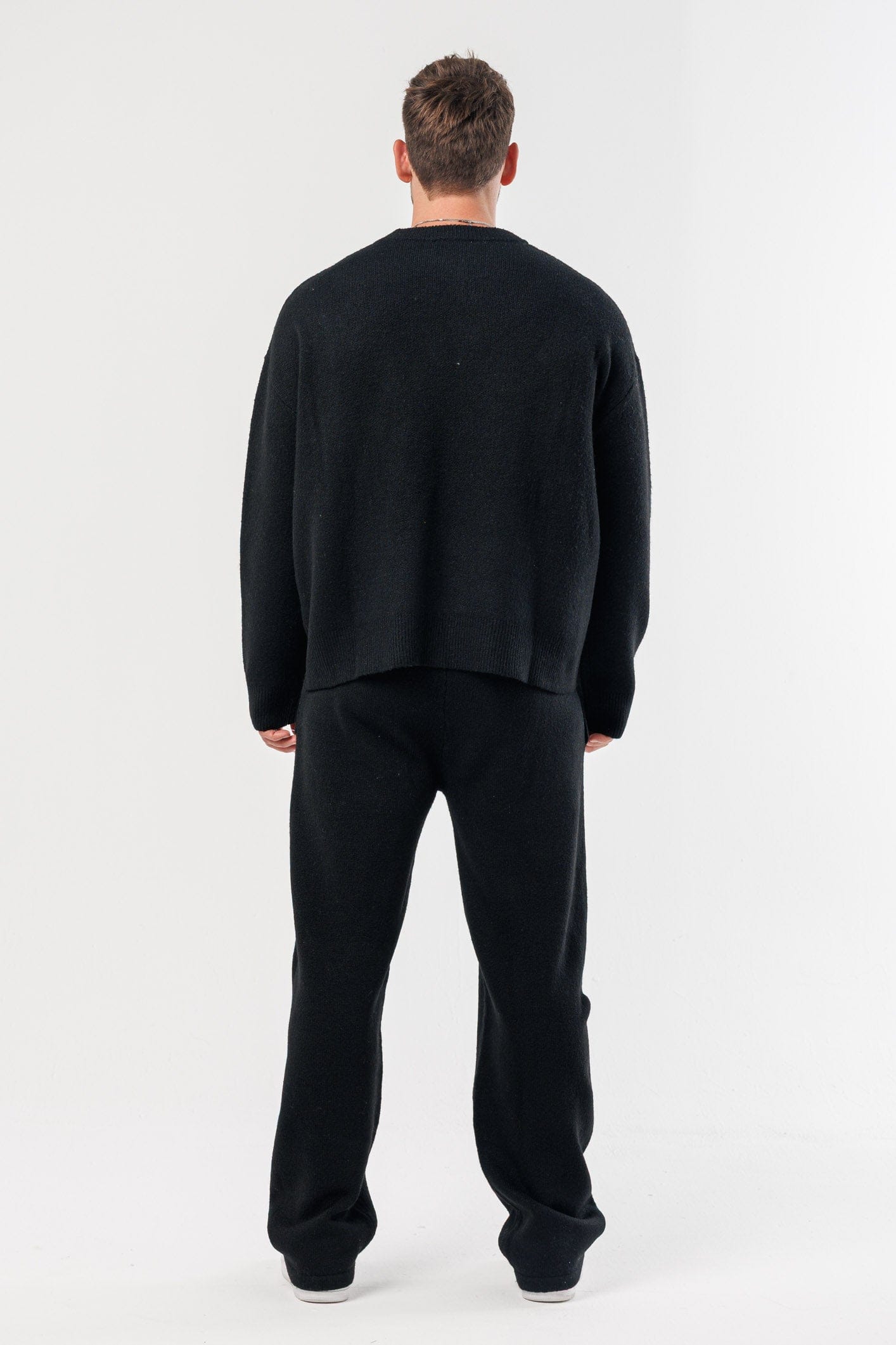 Men’s Classic Knit Sweater Set – Everyday Comfort Outfit