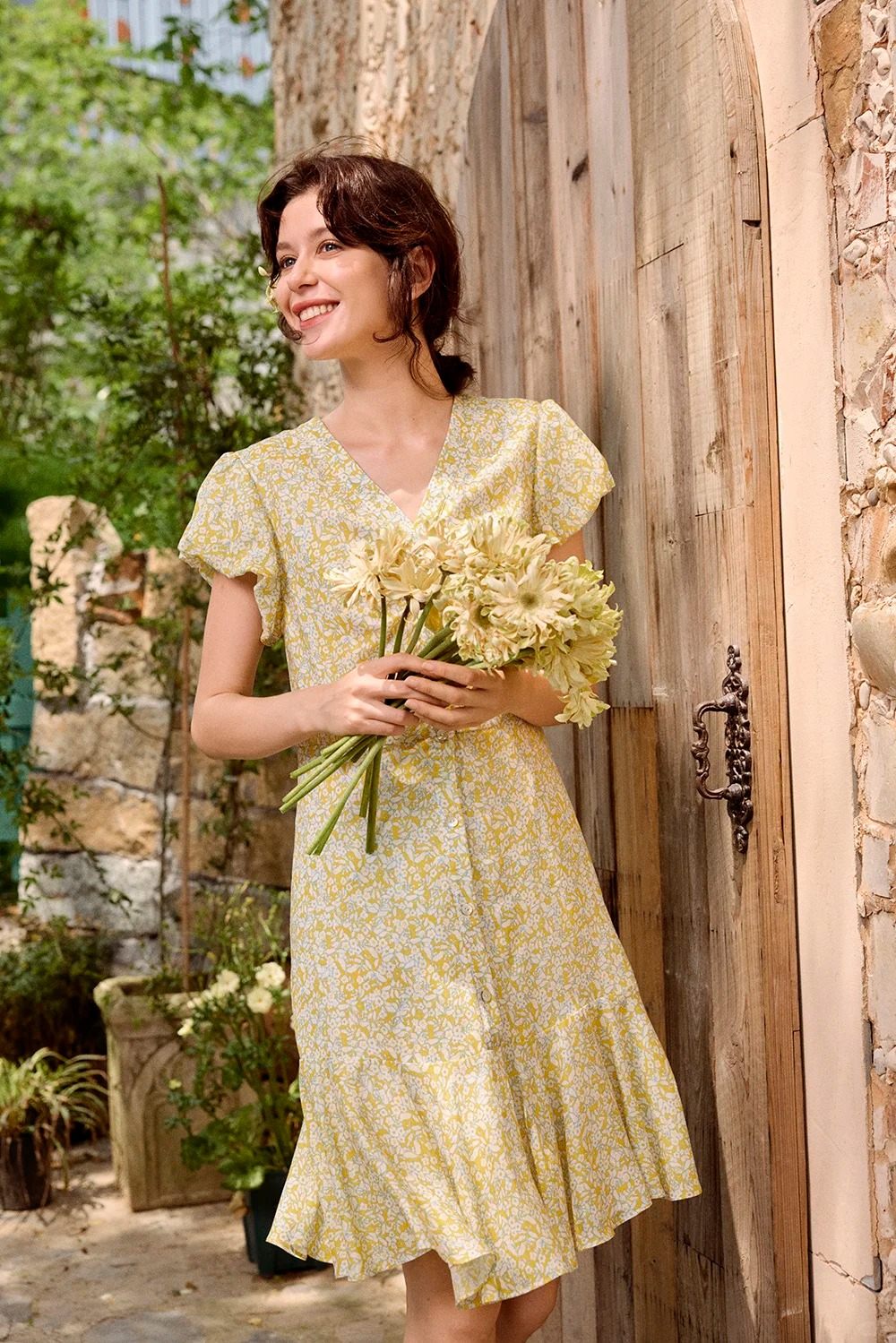 Yellow floral print V-neck short-sleeved midi dress