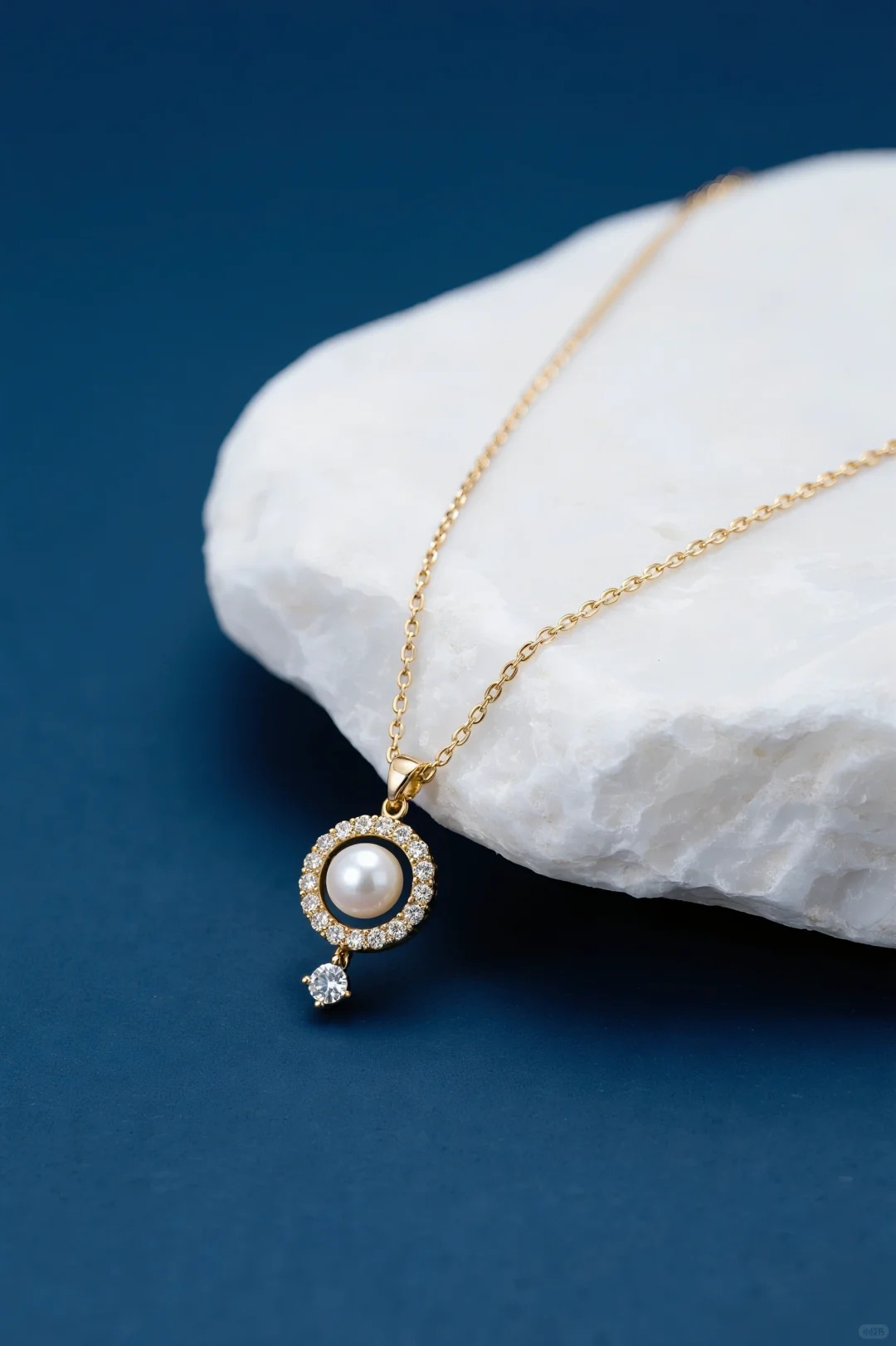 Circle CZ Frame Pearl Pendant Necklace