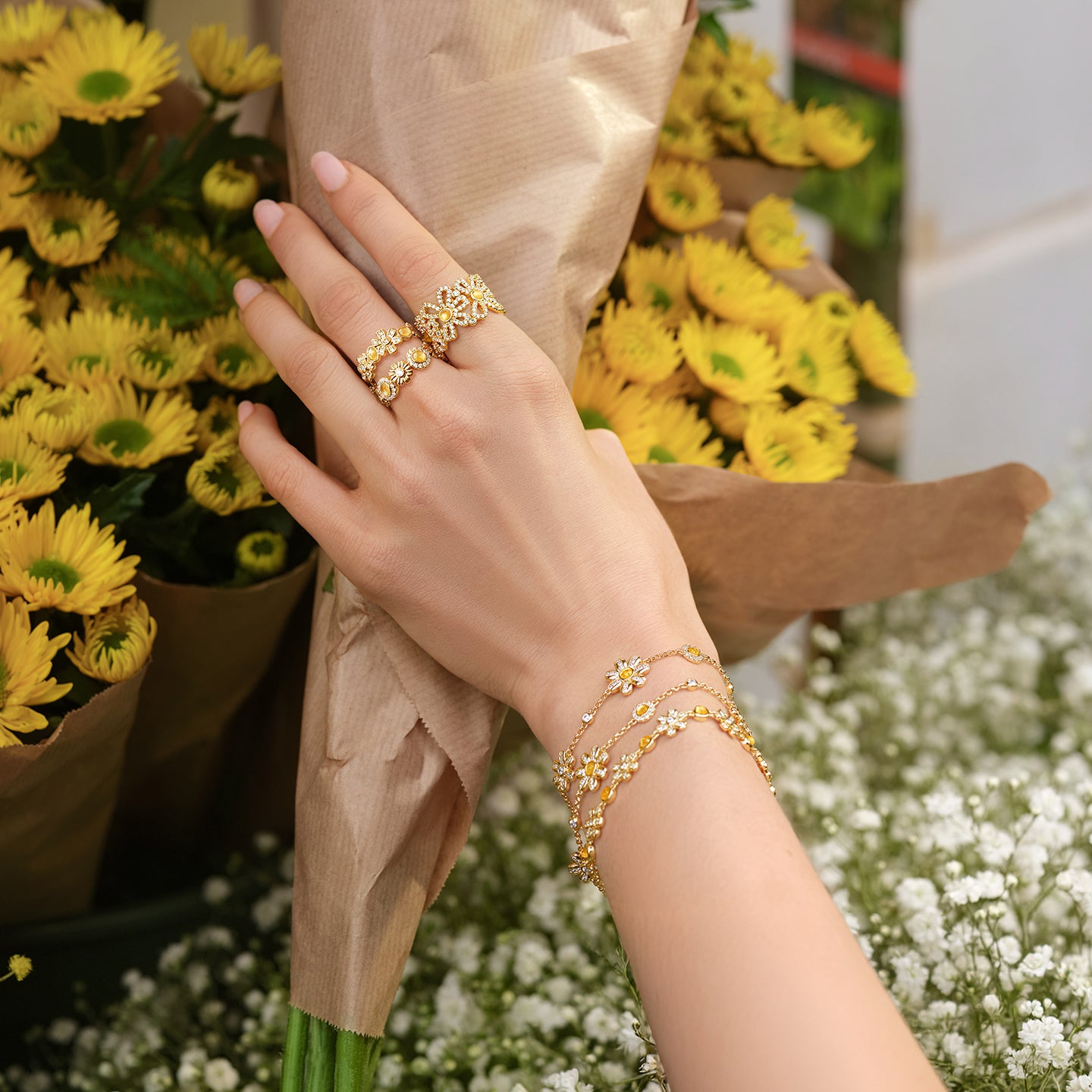 Ring mit Gänseblümchen-Blütenband (Versand ab 21. März)