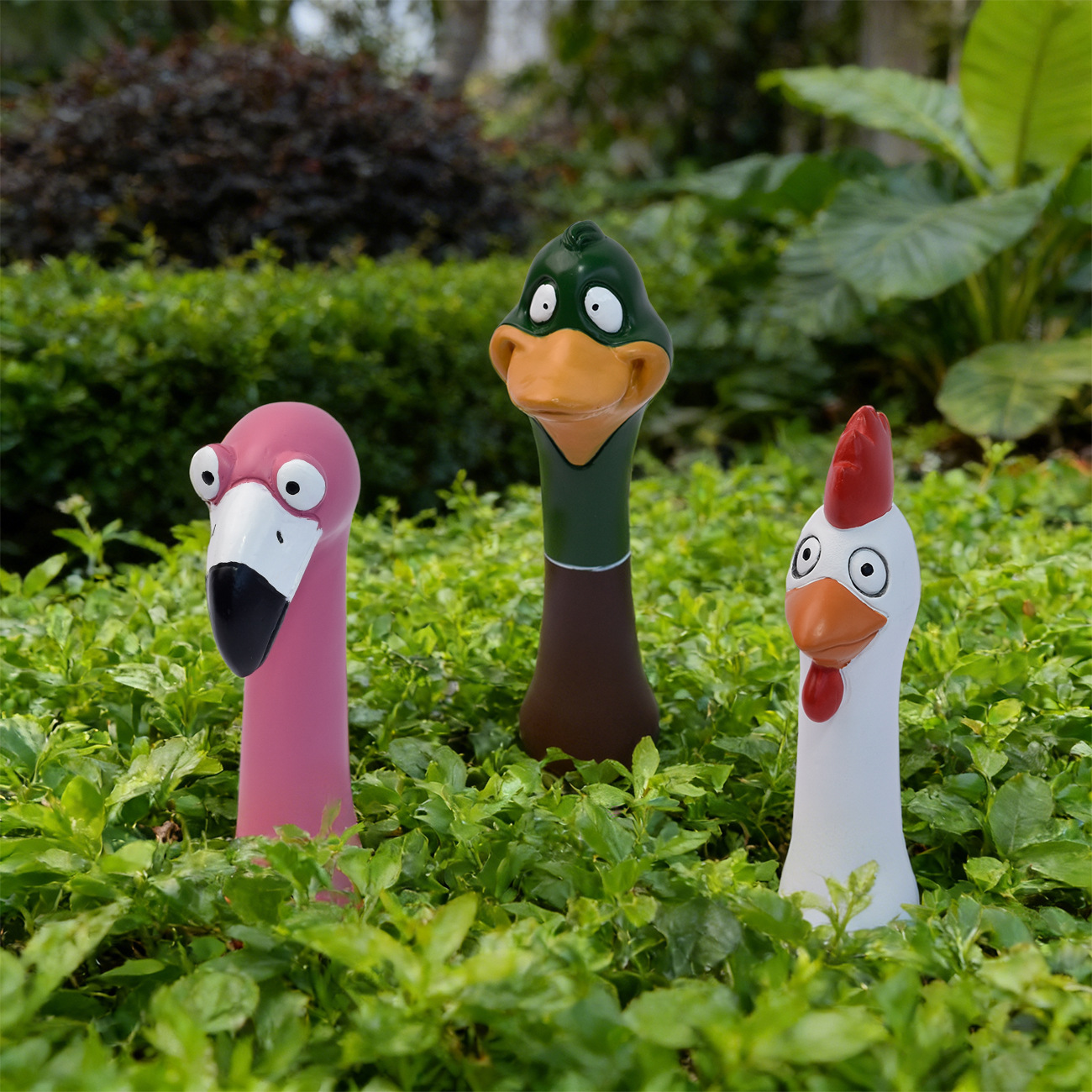 Cartoon flamingo decorative plug-in for outdoor parks, paths, flower beds, gardens, and courtyards.