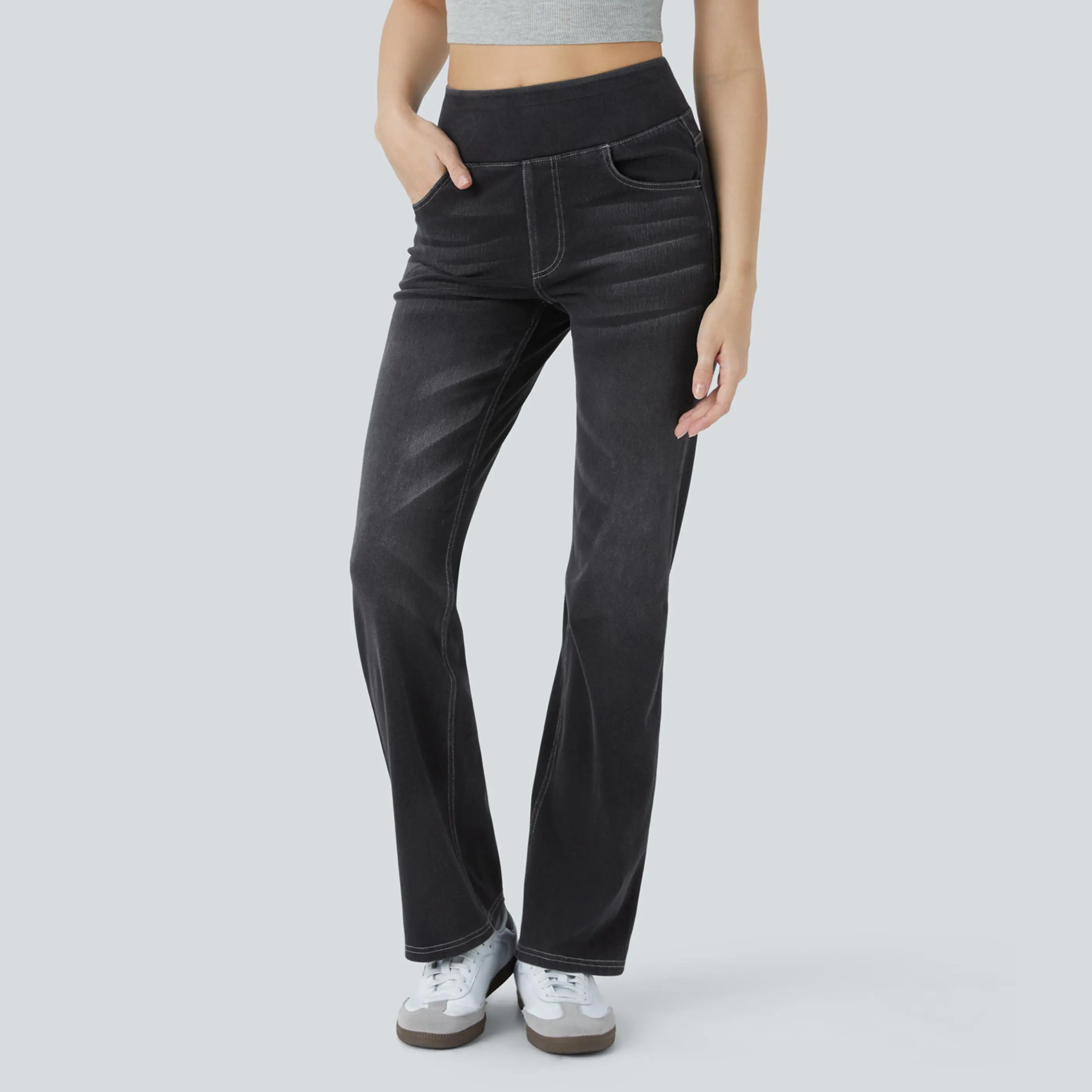 High-waisted, washed, casual slight-flare jeans with pockets