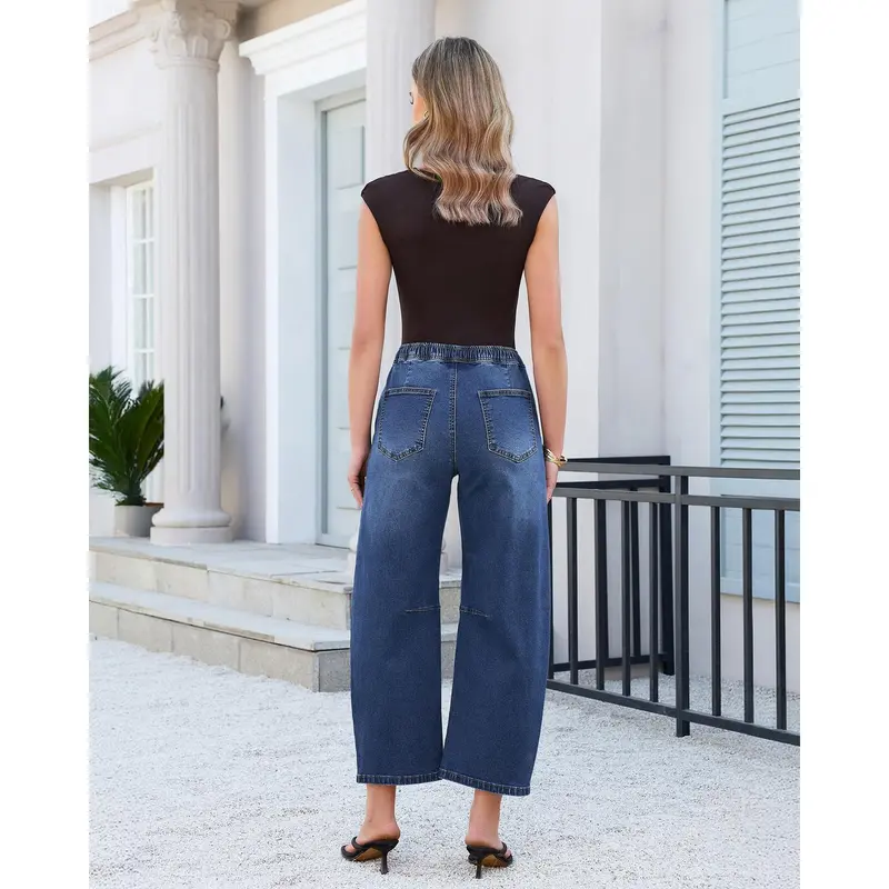 Women's straight-leg jeans