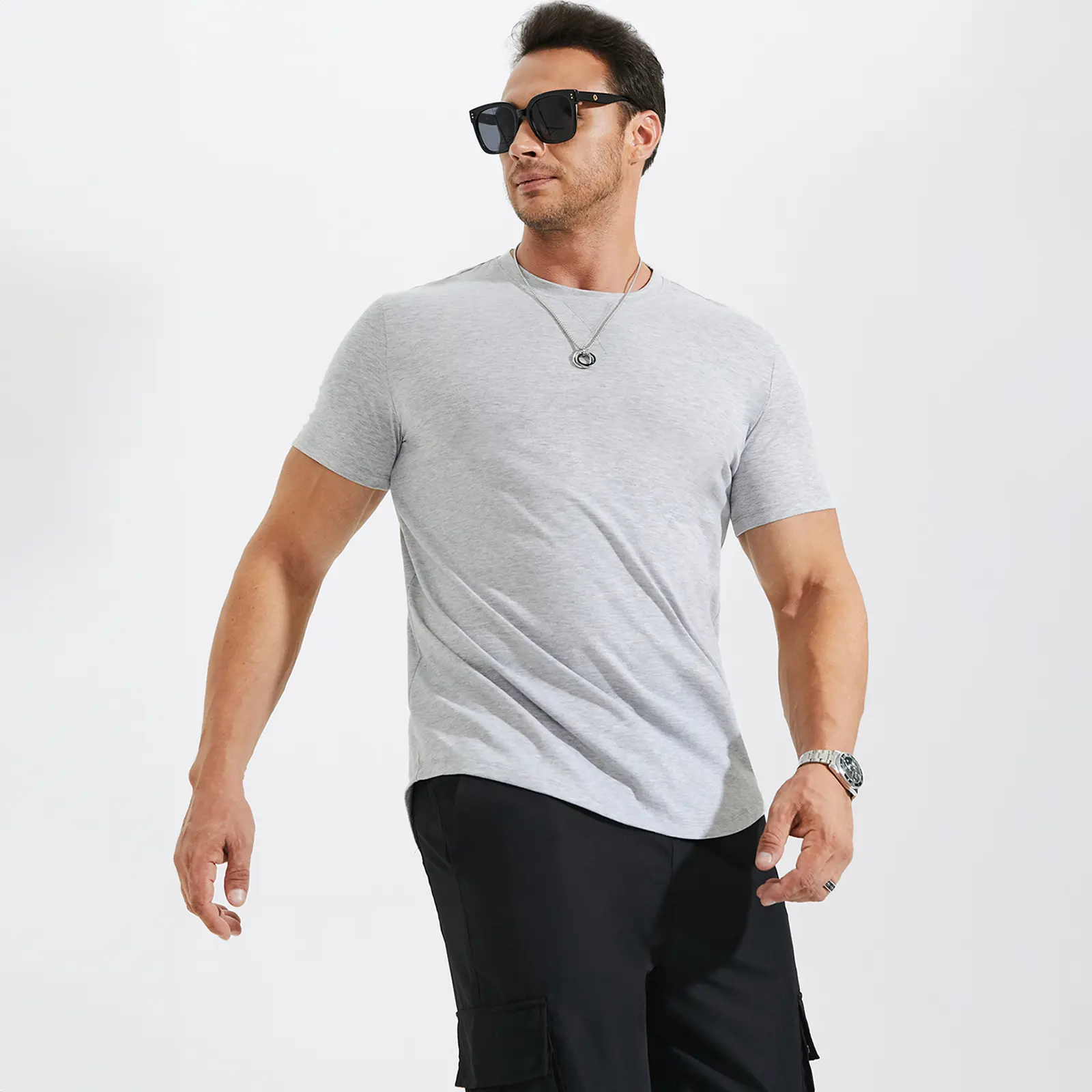 Men's Long-Sleeve Crew-Neck T-Shirt in Pure Cotton