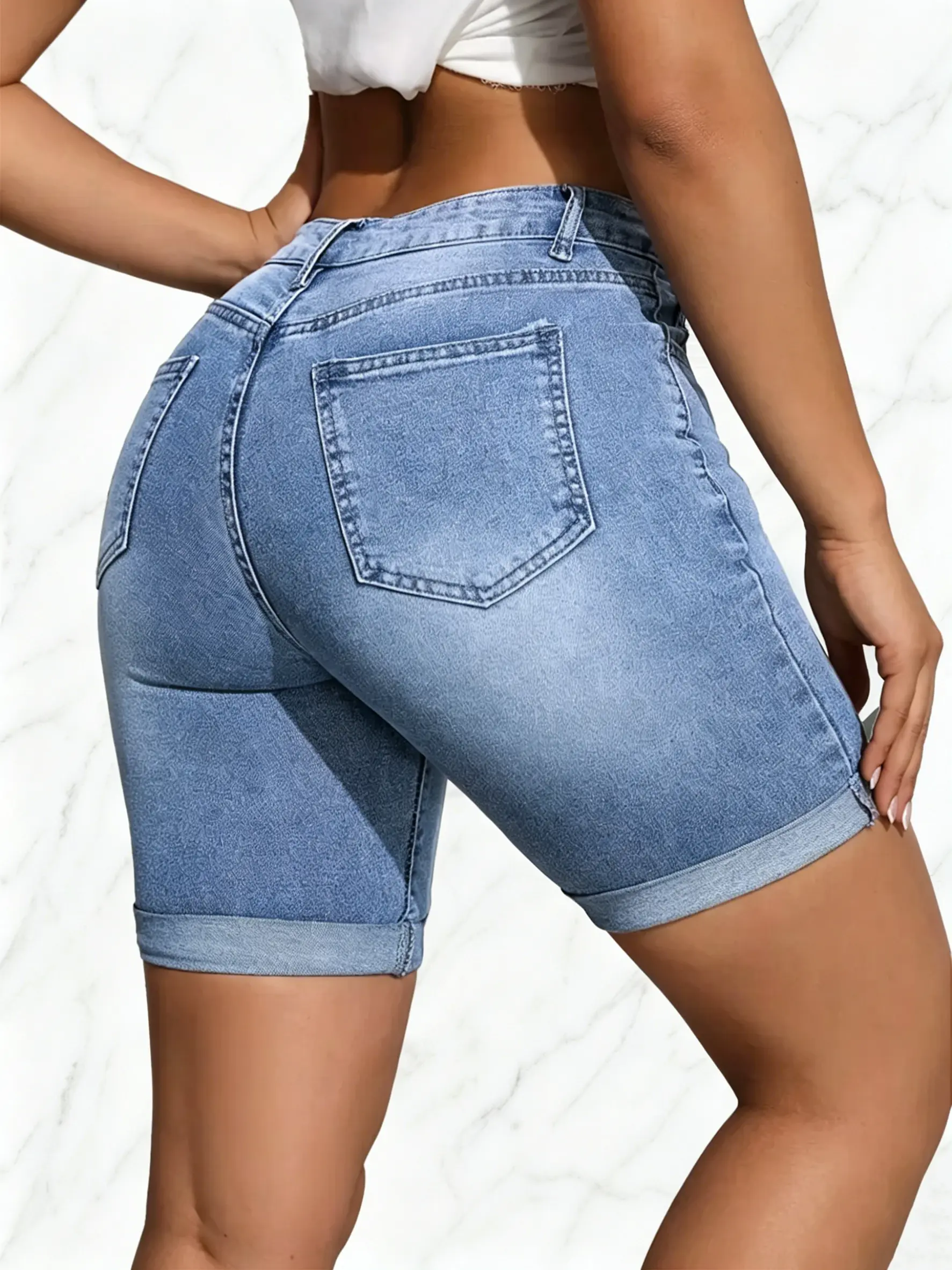 Women’s washed slim-fit jeans with pockets; casual, fashionable shorts; women’s summer bottoms; everyday women’s wear; comfortable casual shorts.Summervibes Women’s washed slim-fit jeans with pockets; casual, fashionable shorts; women’s summer bottoms; everyday women’s wear; comfortable casual shorts.Summervibes