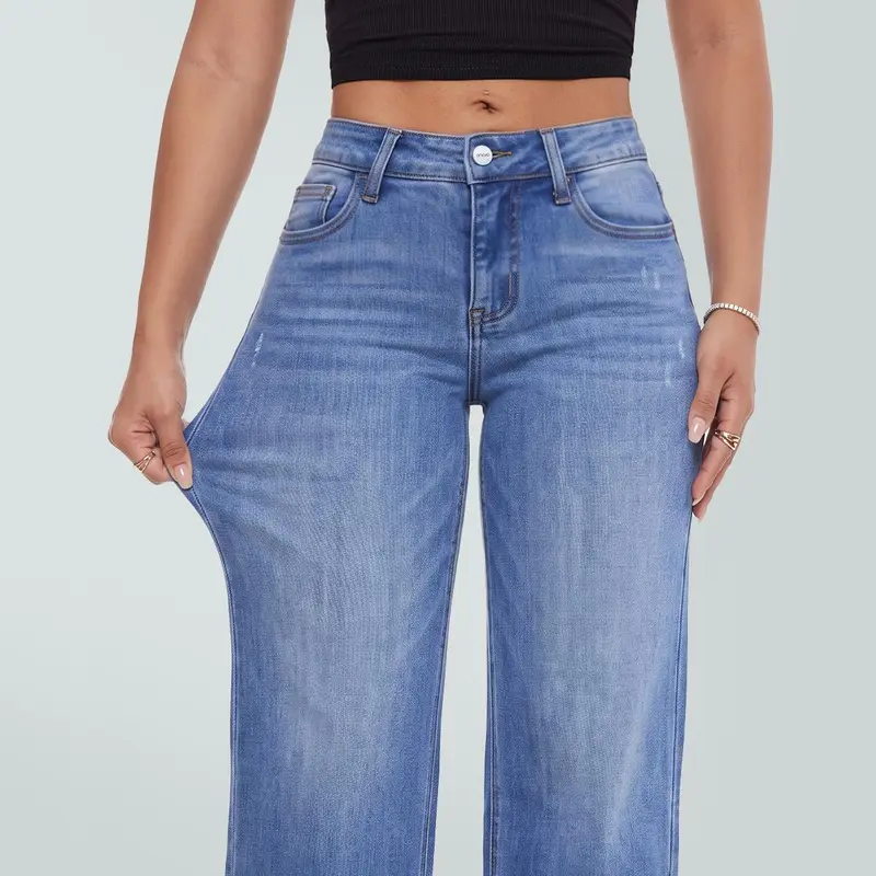 Low-to-mid rise, loose-fit BBL-style jeans