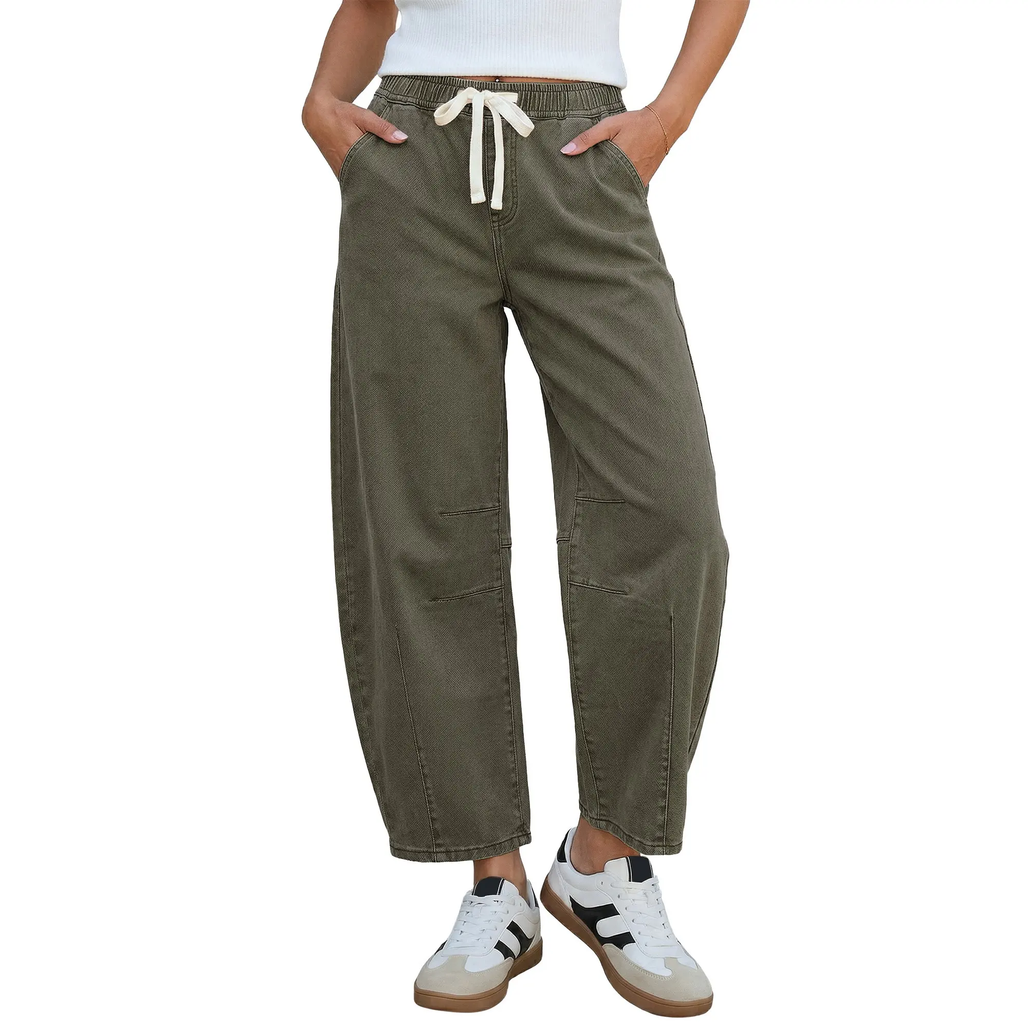 Women's straight-leg jeans