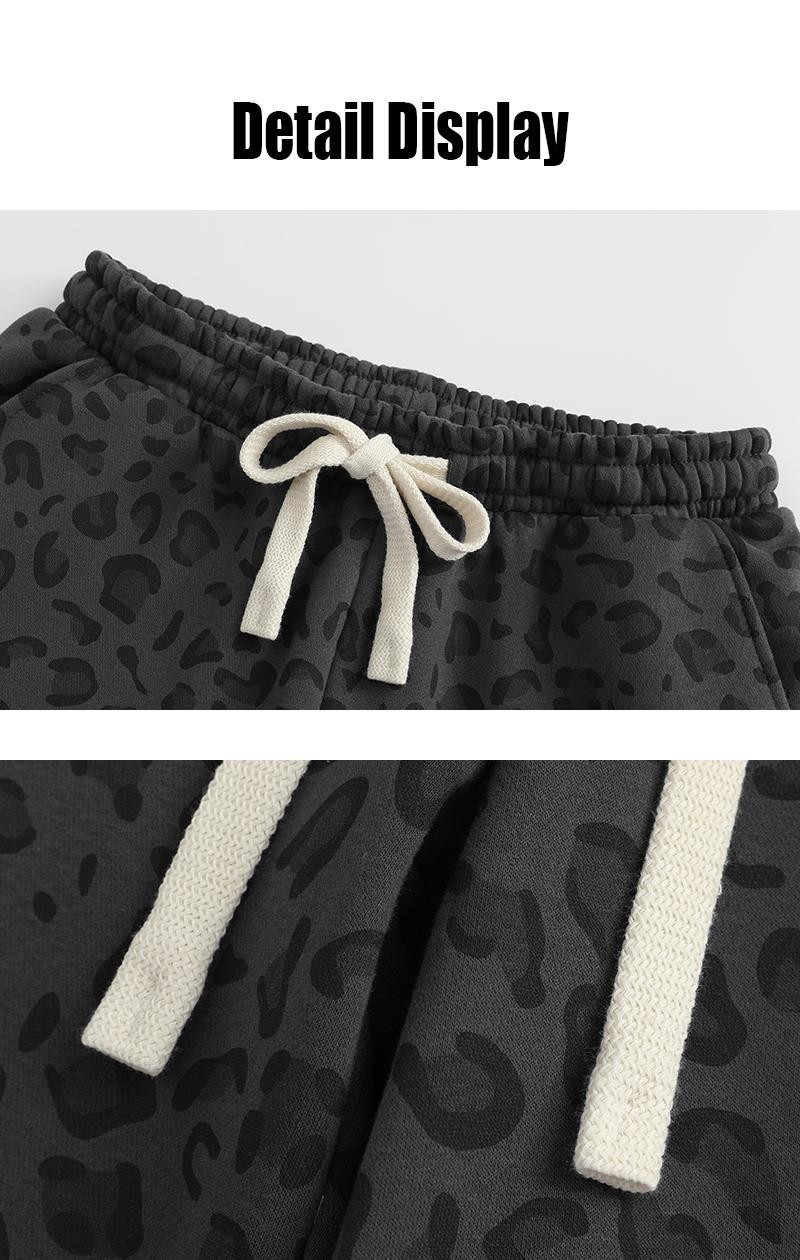 Men’s leopard-print casual trousers with side pockets, lightweight and breathable soft fabric, loose comfortable casual sweatpants, ideal for daily wear and all-year running Men’s leopard-print casual trousers with side pockets, lightweight and breathable soft fabric, loose comfortable casual sweatpants, ideal for daily wear and all-year running