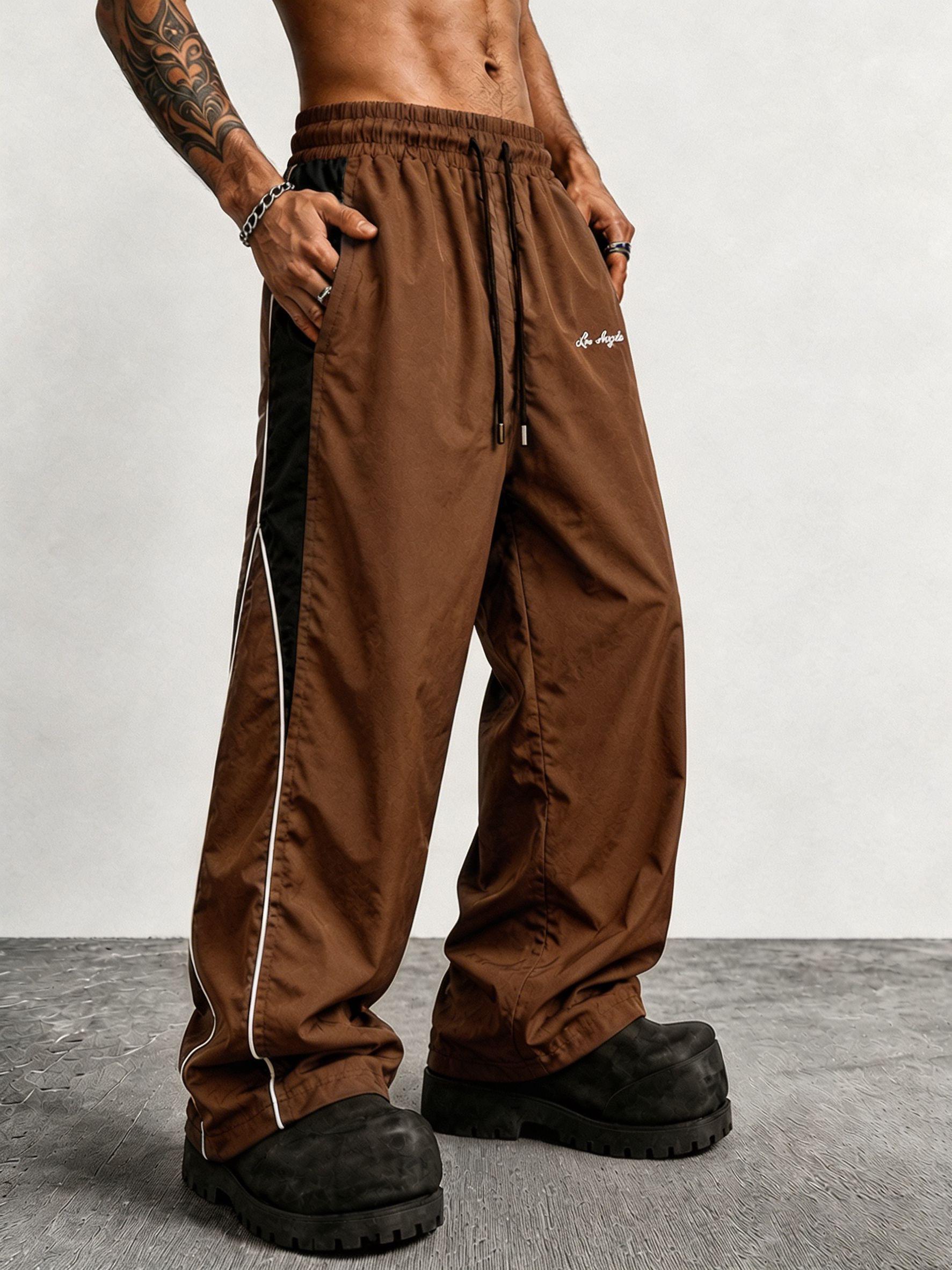 Men's contrasting color reflective strip wide-leg casual pants, pendant smooth fabric, side stripes, American high street style, daily commuting adaptation, trendy and versatile personality