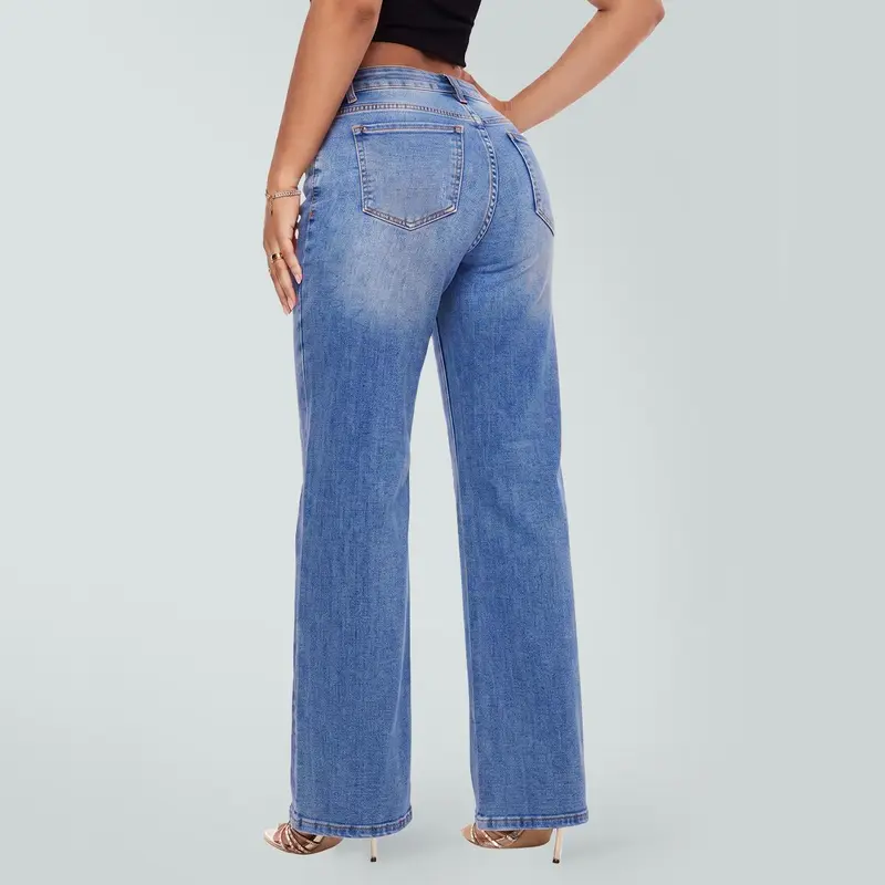 Low-to-mid rise, loose-fit BBL-style jeans