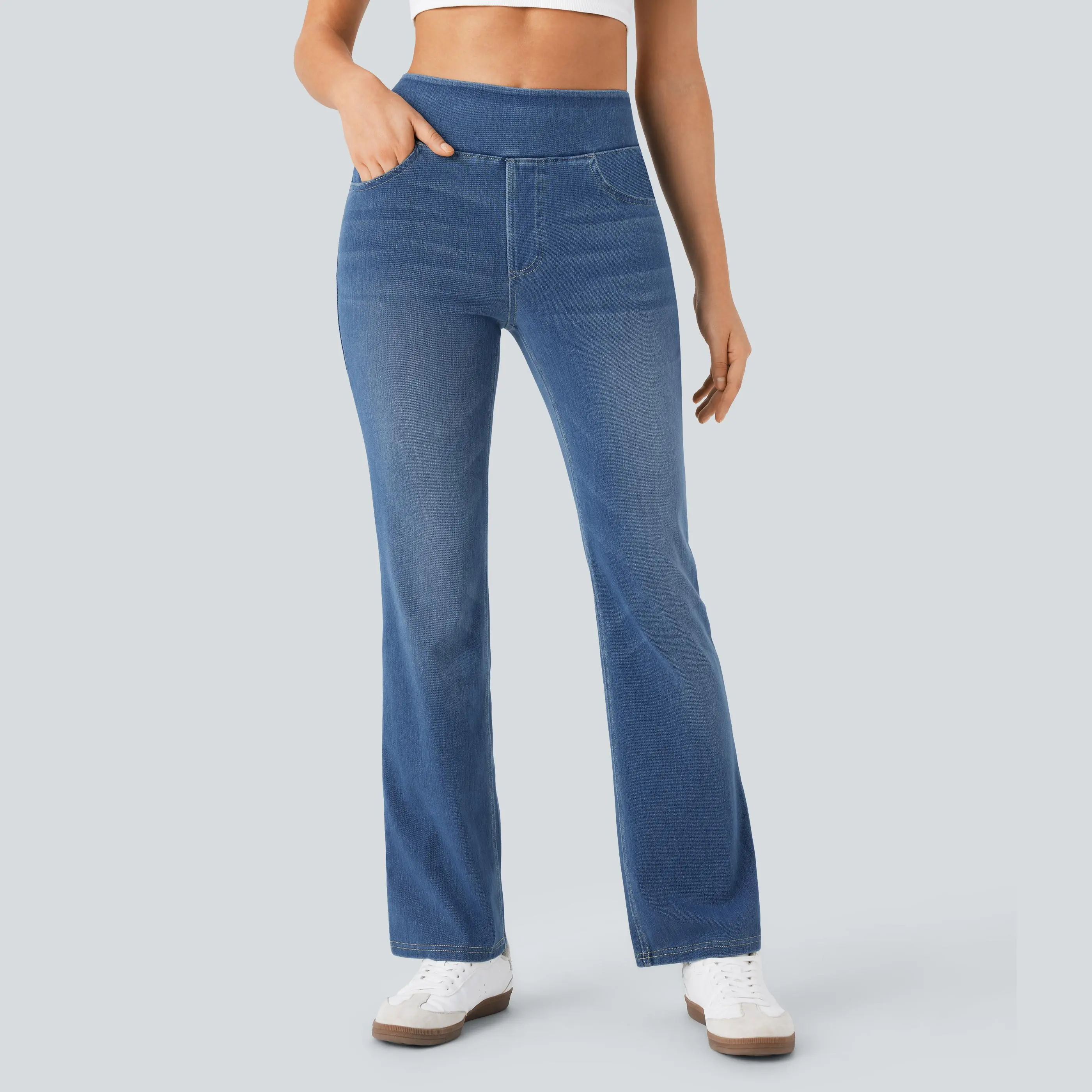 High-waisted, washed, casual slight-flare jeans with pockets
