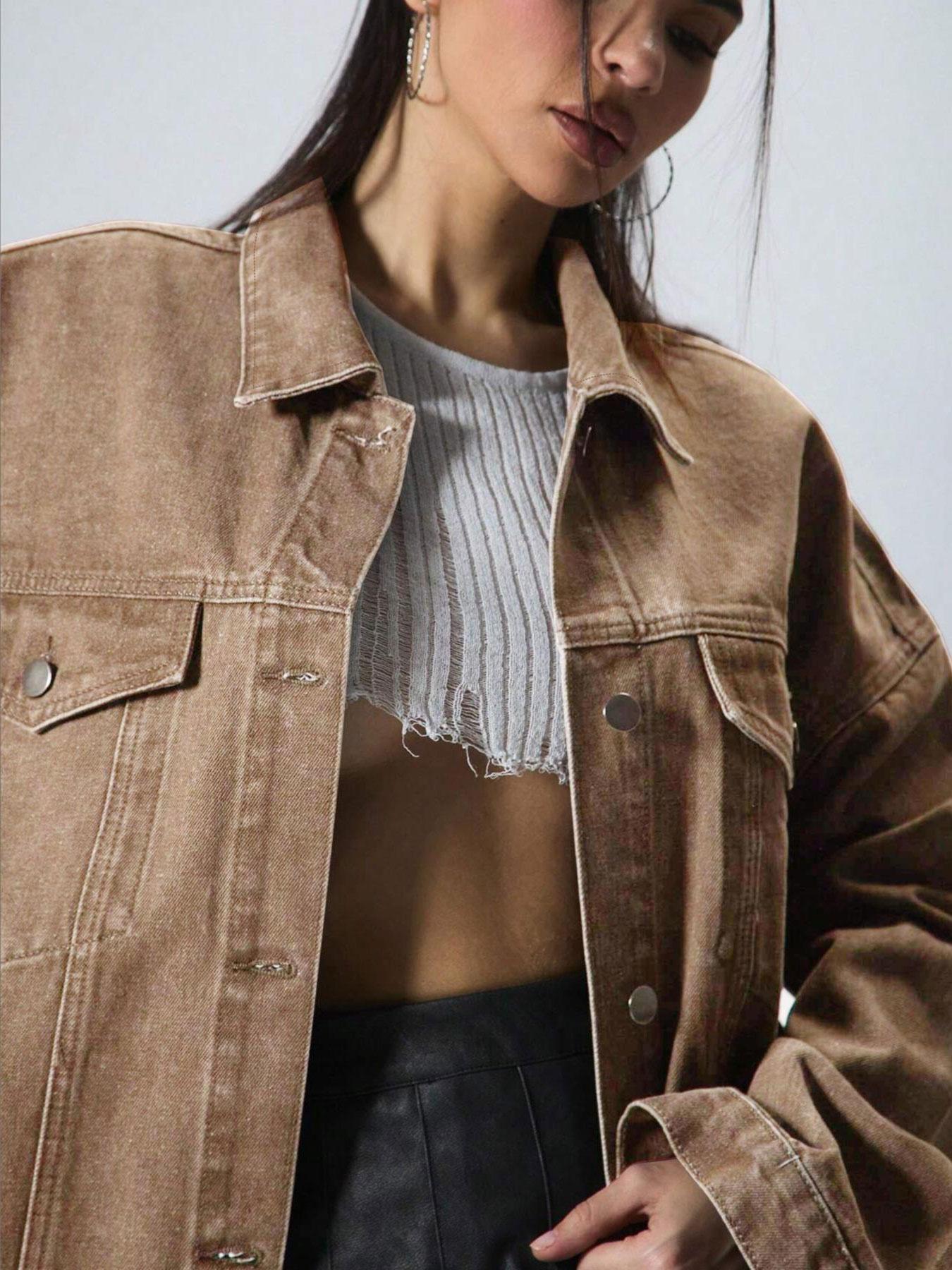 Women's Plain Button-Front Drop-Shoulder Fitted Denim Jacket Coats, Casual Long-Sleeve Collared Pocket Outerwear for Daily Wear, Aesthetic Womenswear Women's Plain Button-Front Drop-Shoulder Fitted Denim Jacket Coats, Casual Long-Sleeve Collared Pocket Outerwear for Daily Wear, Aesthetic Womenswear