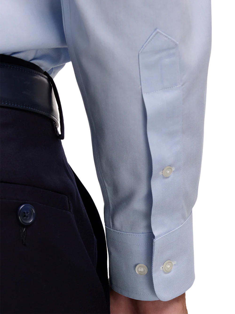 Solid-color point-collar dress shirt in finely woven pure cotton