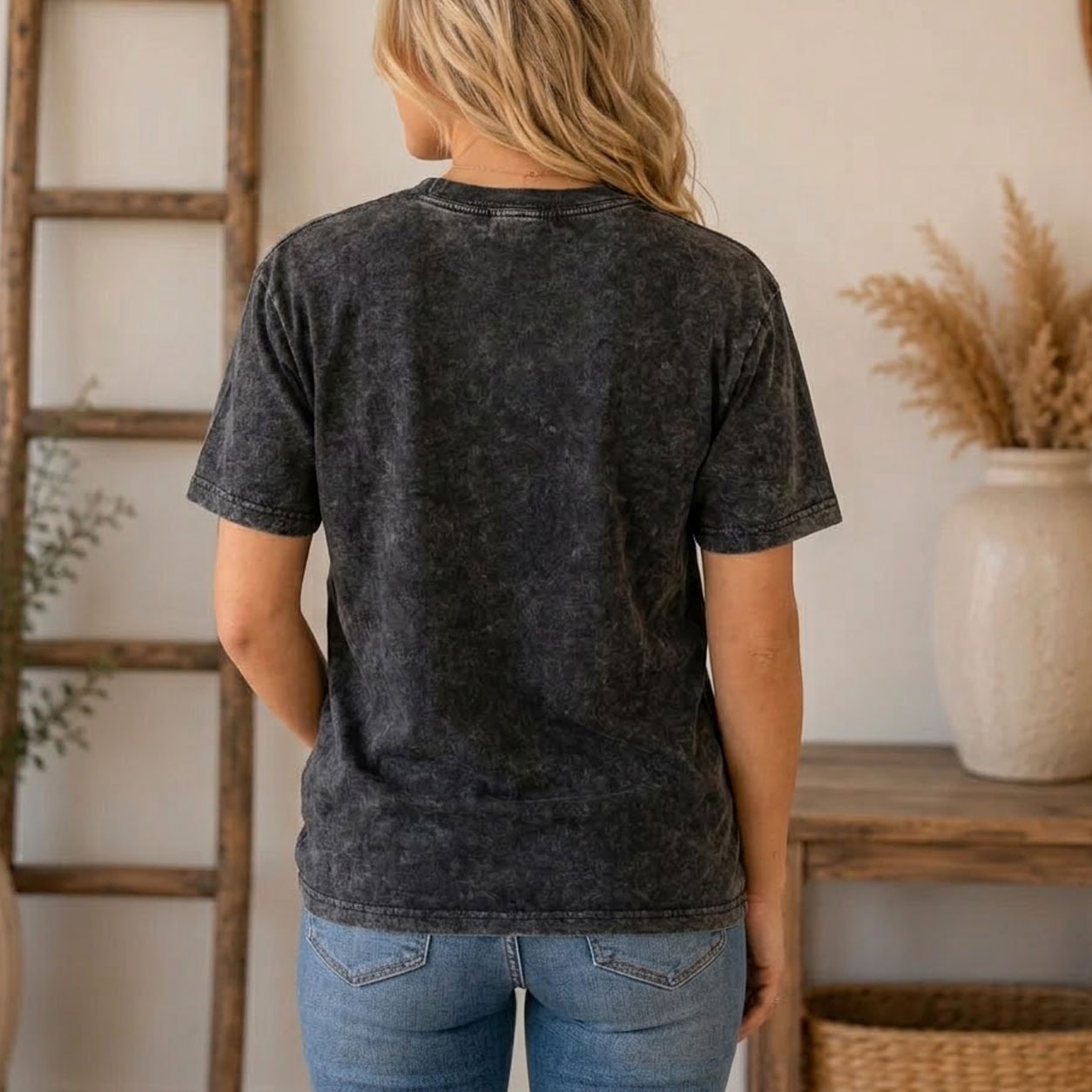 Moonnora Stay Weird Washed T-Shirt