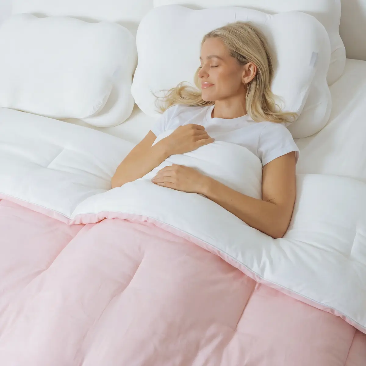 Ultra Soft Double-Stuffed Comforter, Fluffy Vegan Fill Down Alternative Blanket for All Seasons