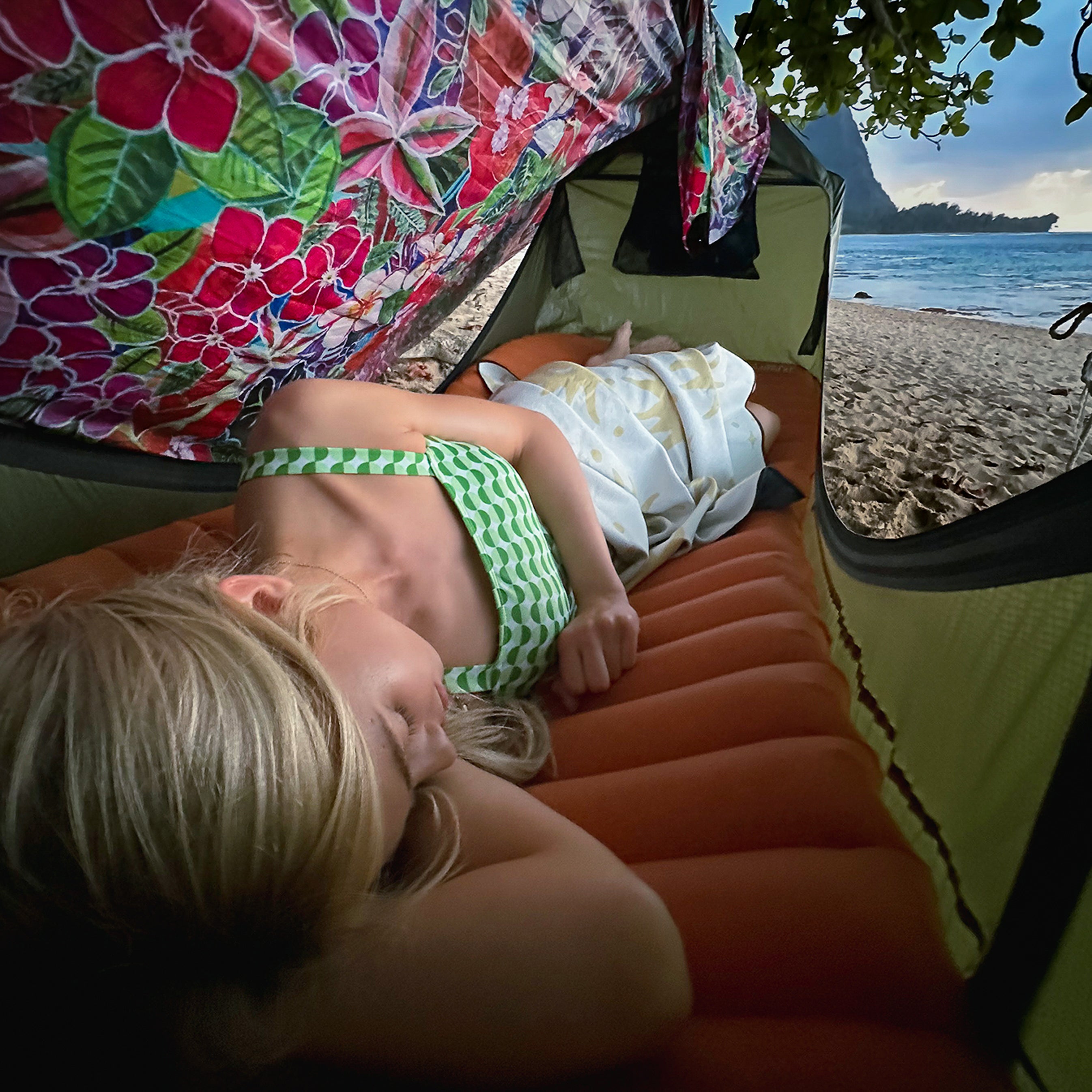 Camping Hammock Tent, Lay Flat Sleeping System with Bug Net & Rainfly, Spacious Portable Outdoor Shelter for Backpacking Hiking Camping