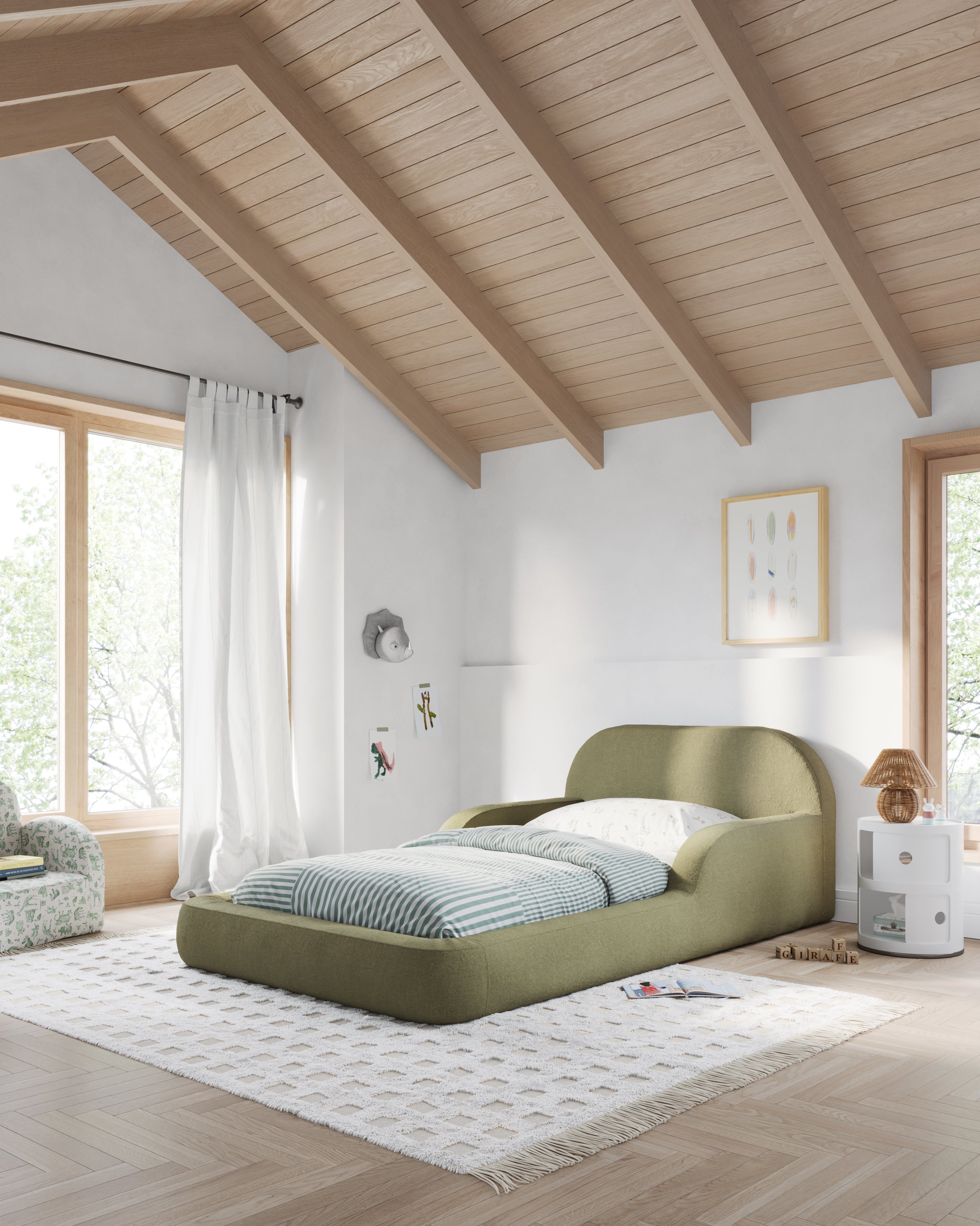 This low‑profile Montessori‑style kids foam bed has soft rounded bump‑safe edges and a removable washable cover for quick, tool‑free setup.
