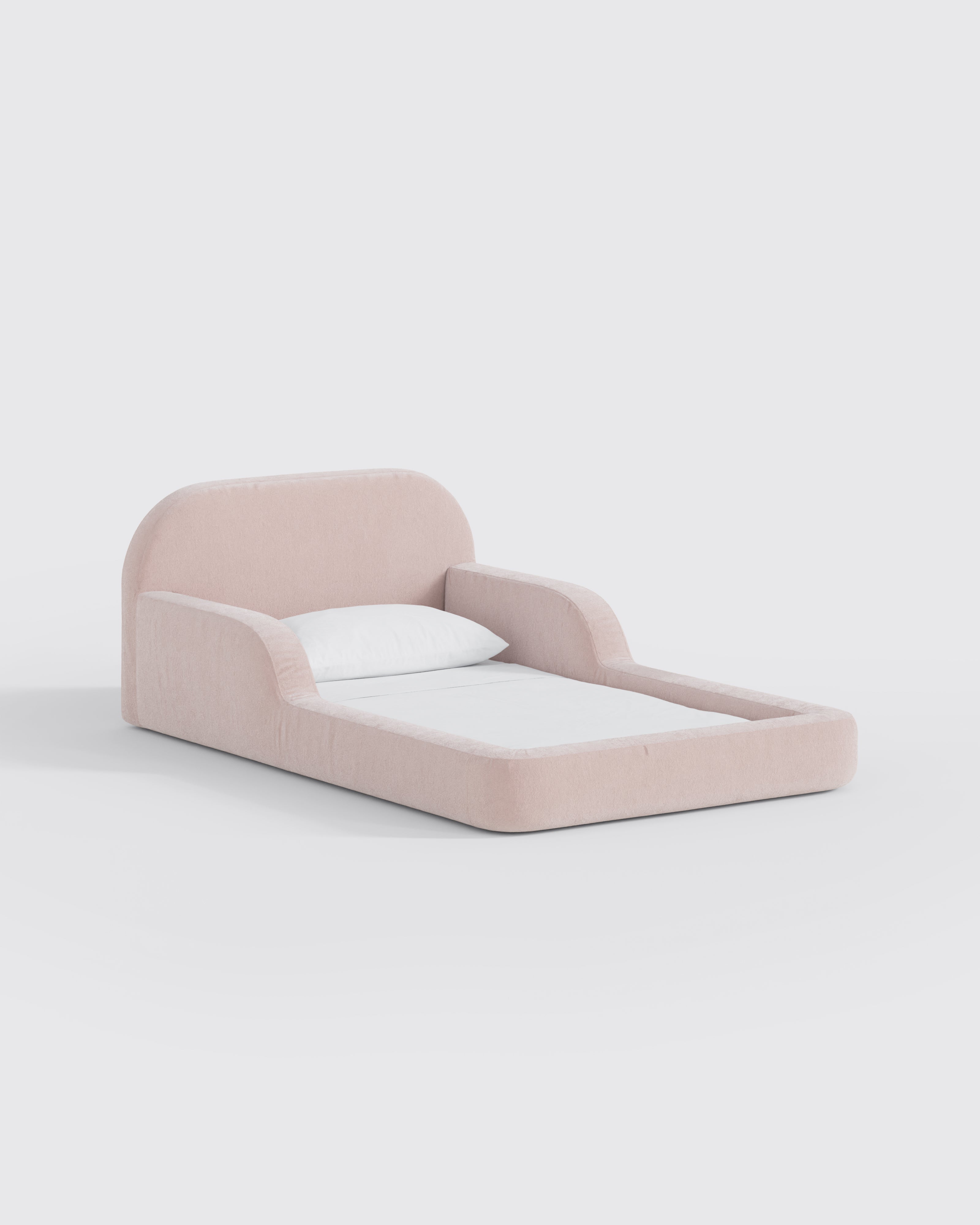 This low‑profile Montessori‑style kids foam bed has soft rounded bump‑safe edges and a removable washable cover for quick, tool‑free setup.