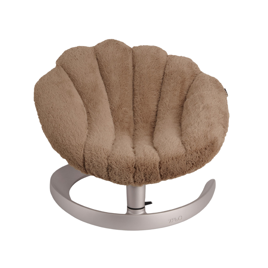This shell‑shaped swinging pet bed delivers calming side‑to‑side movement, with machine‑washable fleece padding and stable aluminium framing for safe, cosy rest.