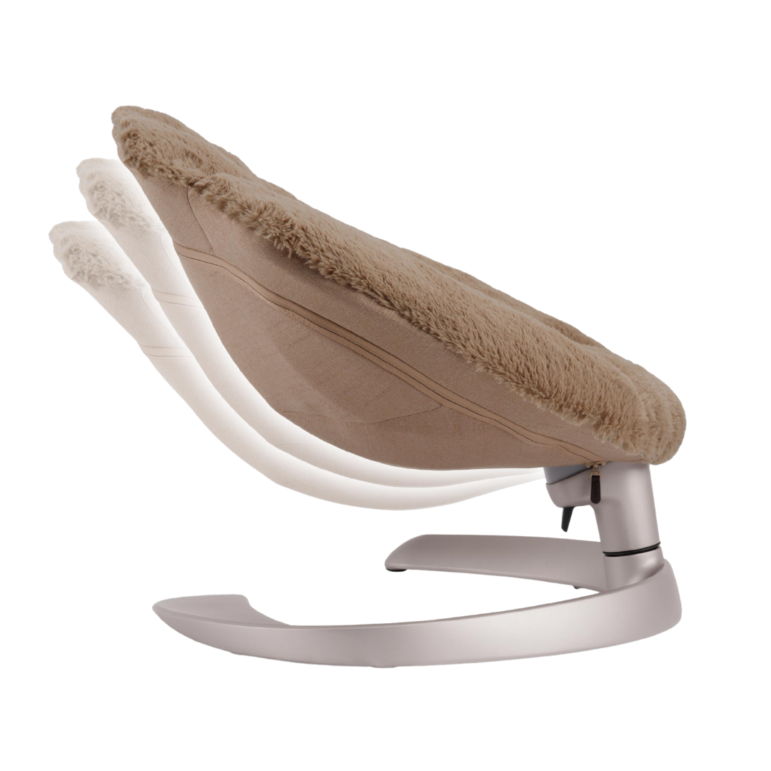 This shell‑shaped swinging pet bed delivers calming side‑to‑side movement, with machine‑washable fleece padding and stable aluminium framing for safe, cosy rest.