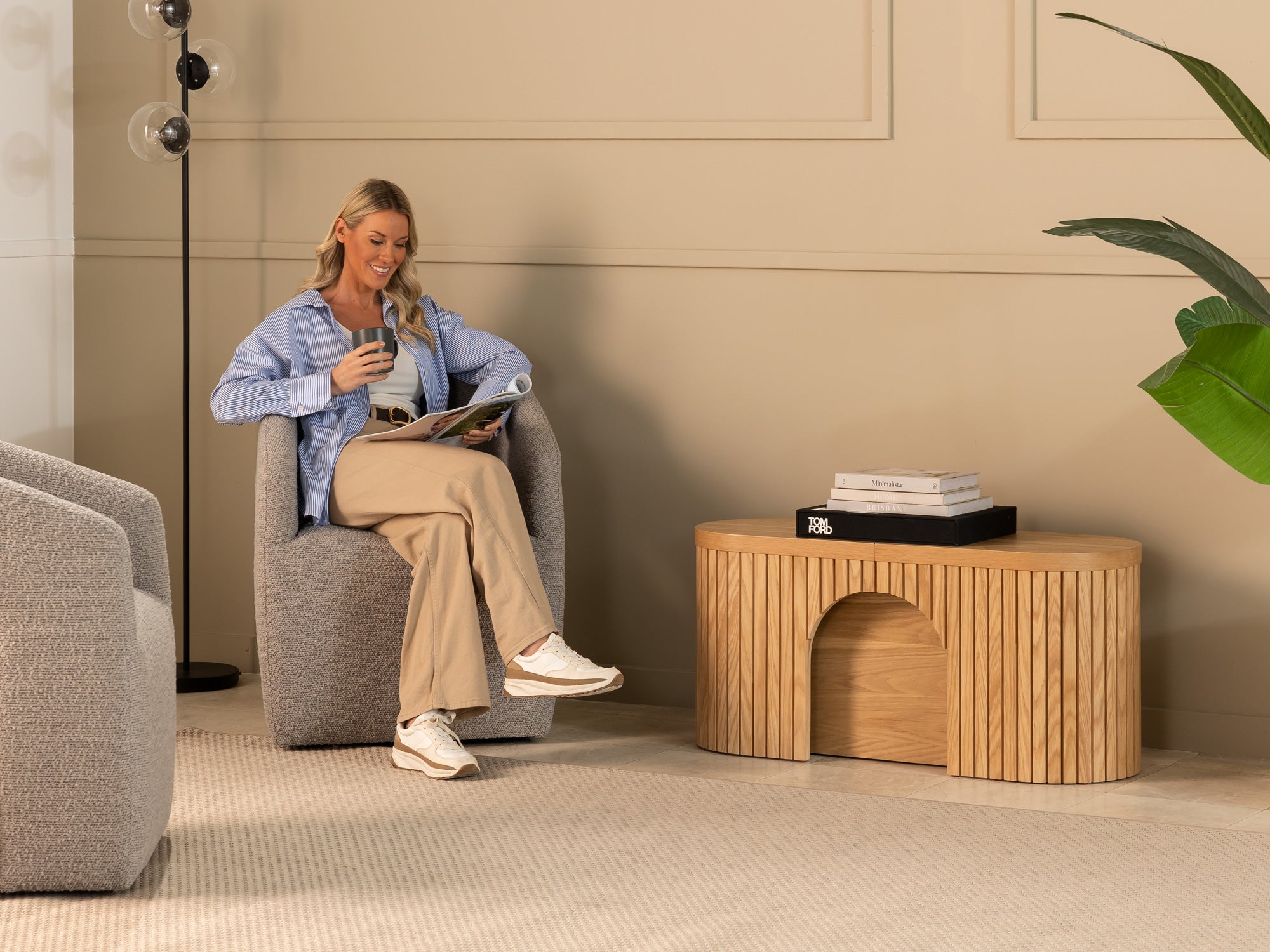Practical extendable round dining set; storage‑built bench holds extra panels, robust hardwood build, smooth gliding rails and matching premium finishes.
