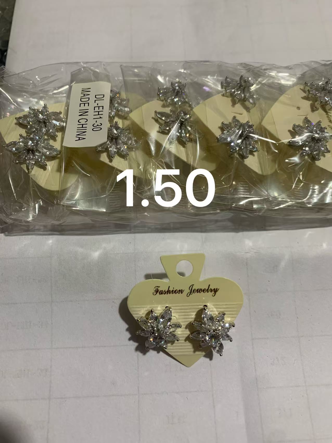 耳钉