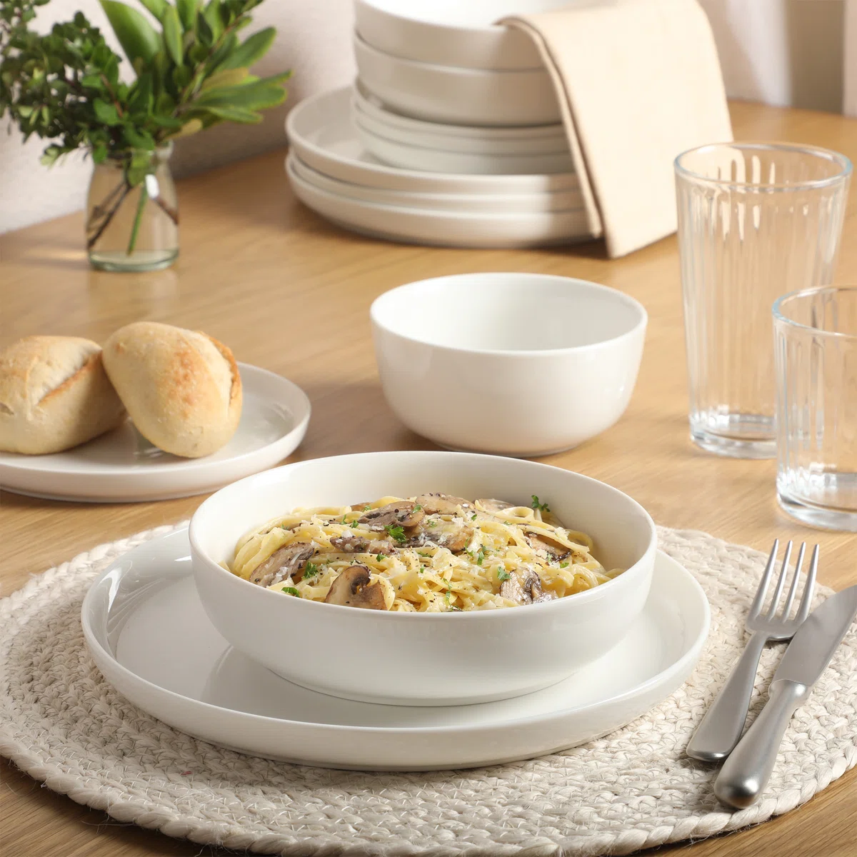 Home Oslo 16 Piece Dinnerware Set