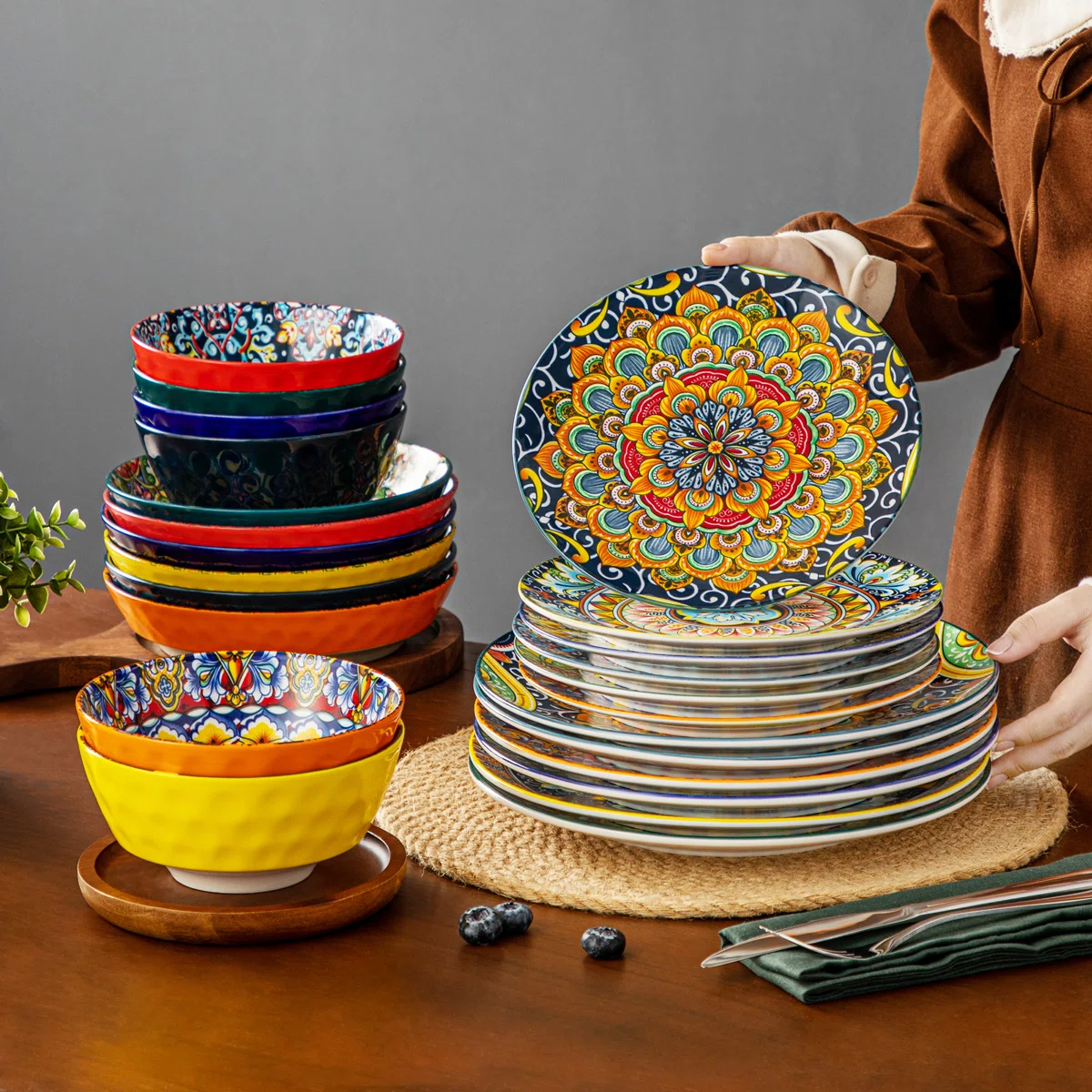 24 Piece Porcelain Dinnerware Set, Service For 6 (Set of 24)