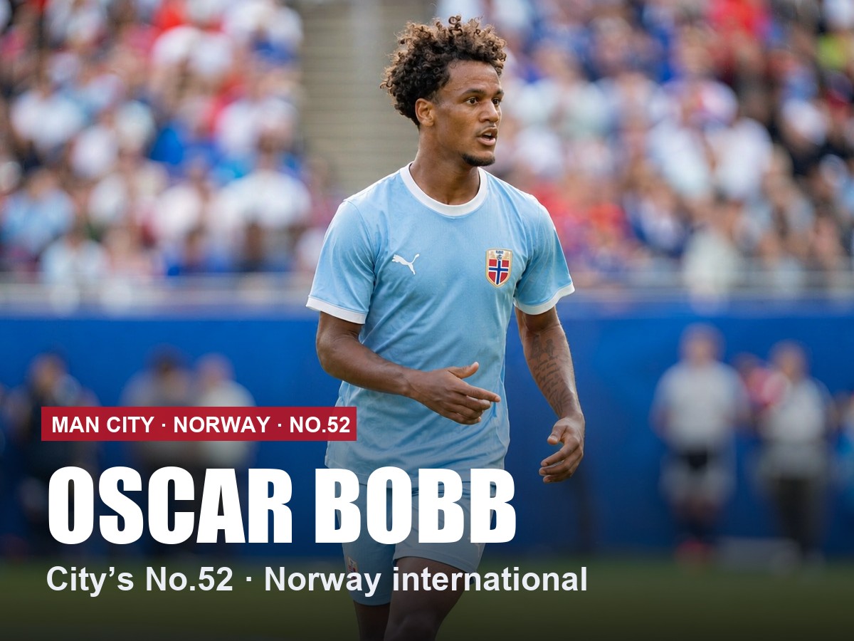 Oscar Bobb Manchester City number 52 shirt, 2026/27 season