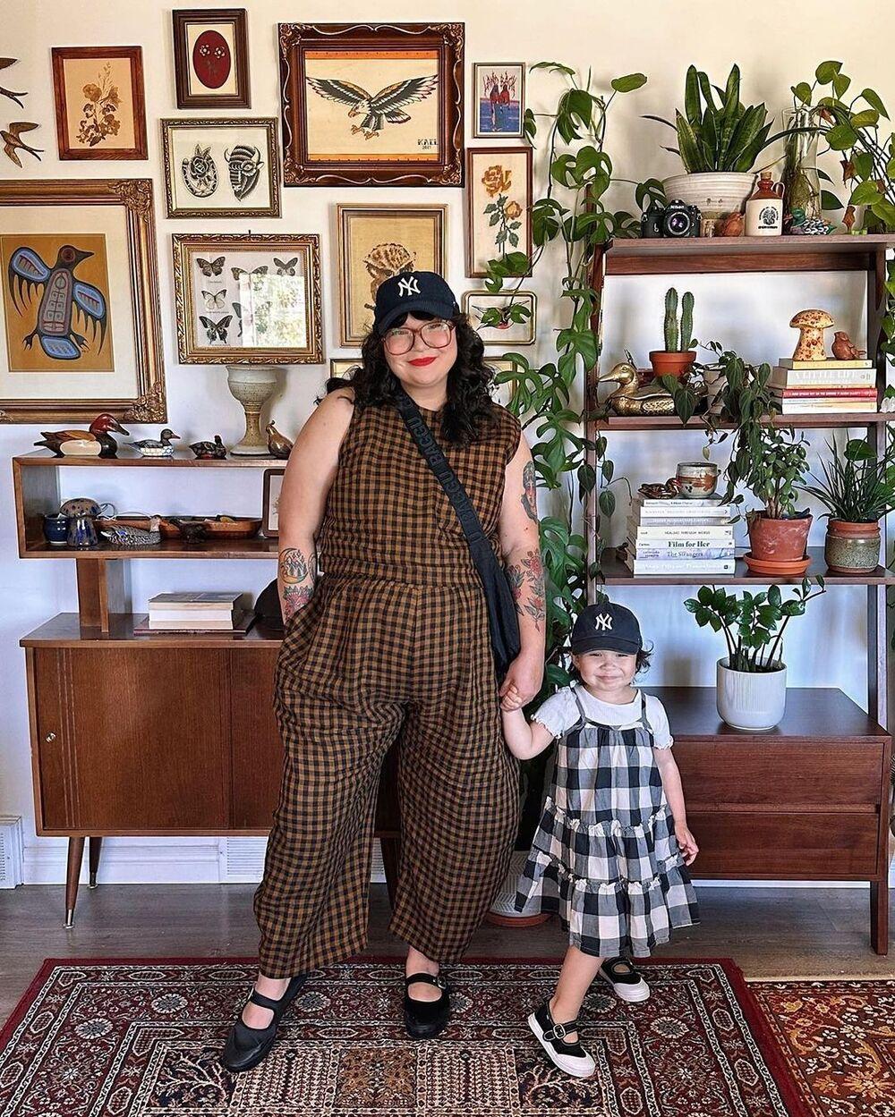 Summer New Women's 2 Piece Set Suits Womenswear Cotton Fabric Plaid Oversized Sleeveless Crop Top Loose Fit Pocket Nine-Tenths Pants, Beach Vacation Casual Daily Wear Clothes Matching Set Outfit