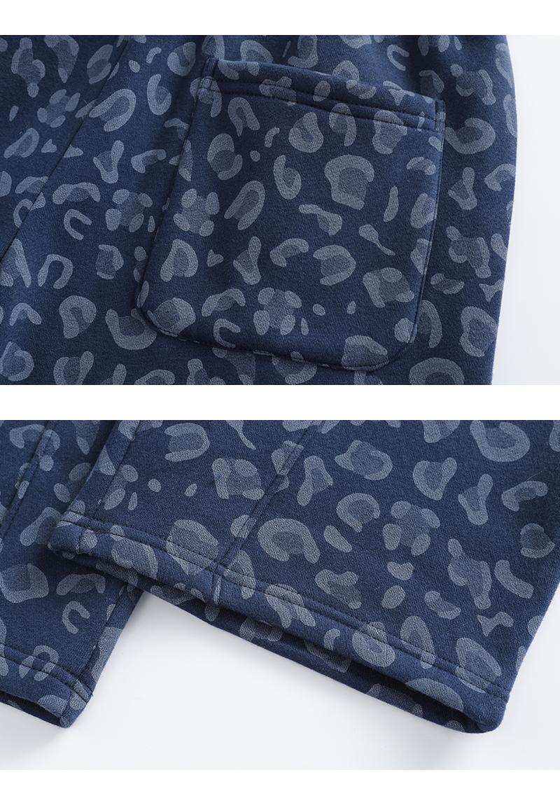 Men’s leopard-print casual trousers with side pockets, lightweight and breathable soft fabric, loose comfortable casual sweatpants, ideal for daily wear and all-year running Men’s leopard-print casual trousers with side pockets, lightweight and breathable soft fabric, loose comfortable casual sweatpants, ideal for daily wear and all-year running