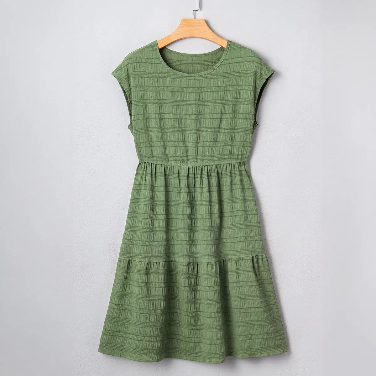 Women's Round Neck Cap Sleeve Textured Tiered Midi Dress - Casual High Waisted Sundress with Pockets