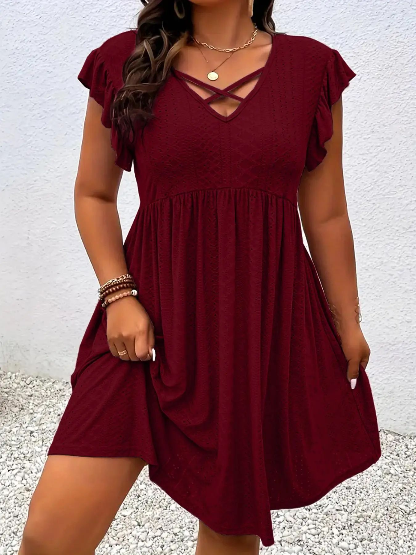 Women's Plus Size Solid Color Hollow Out V-Neck Dress - Casual Summer Chic Mid Dress