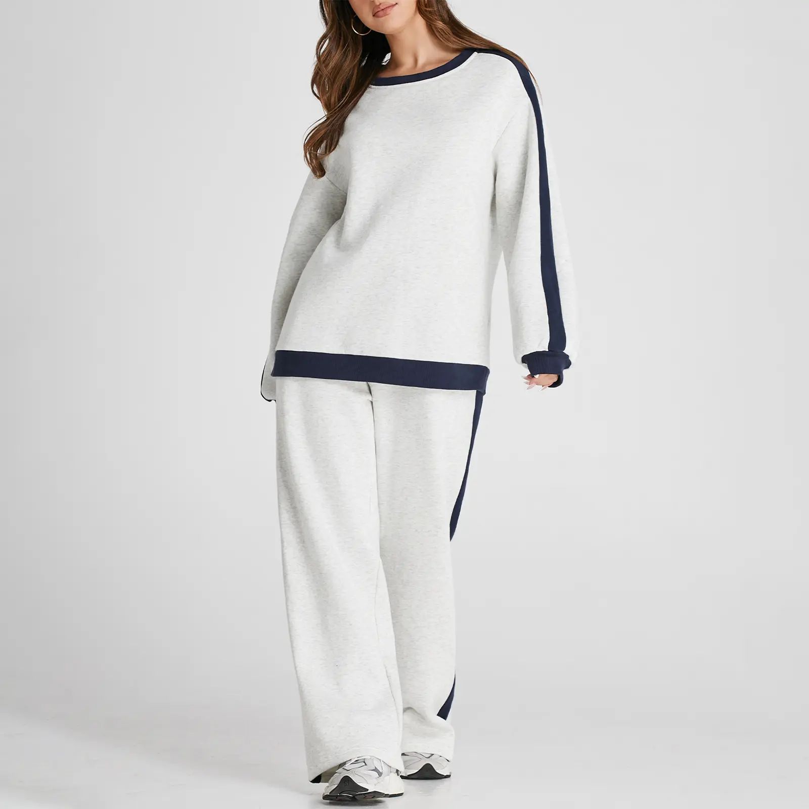 Women's Fleece Sweatsuit 2-Piece Matching Set - Loose Crewneck Sweatshirt & Straight Leg Sweatpants