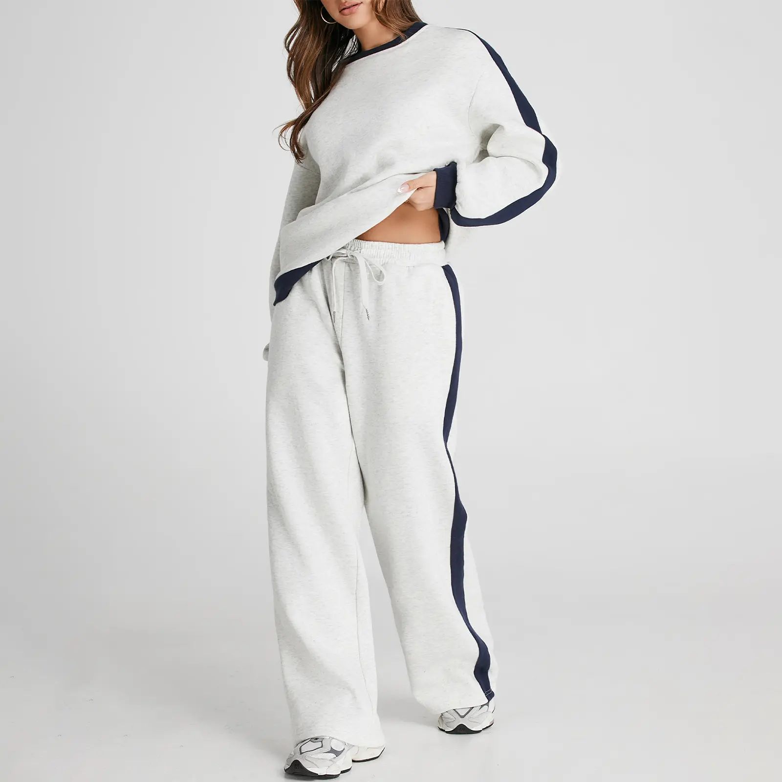 Women's Fleece Sweatsuit 2-Piece Matching Set - Loose Crewneck Sweatshirt & Straight Leg Sweatpants