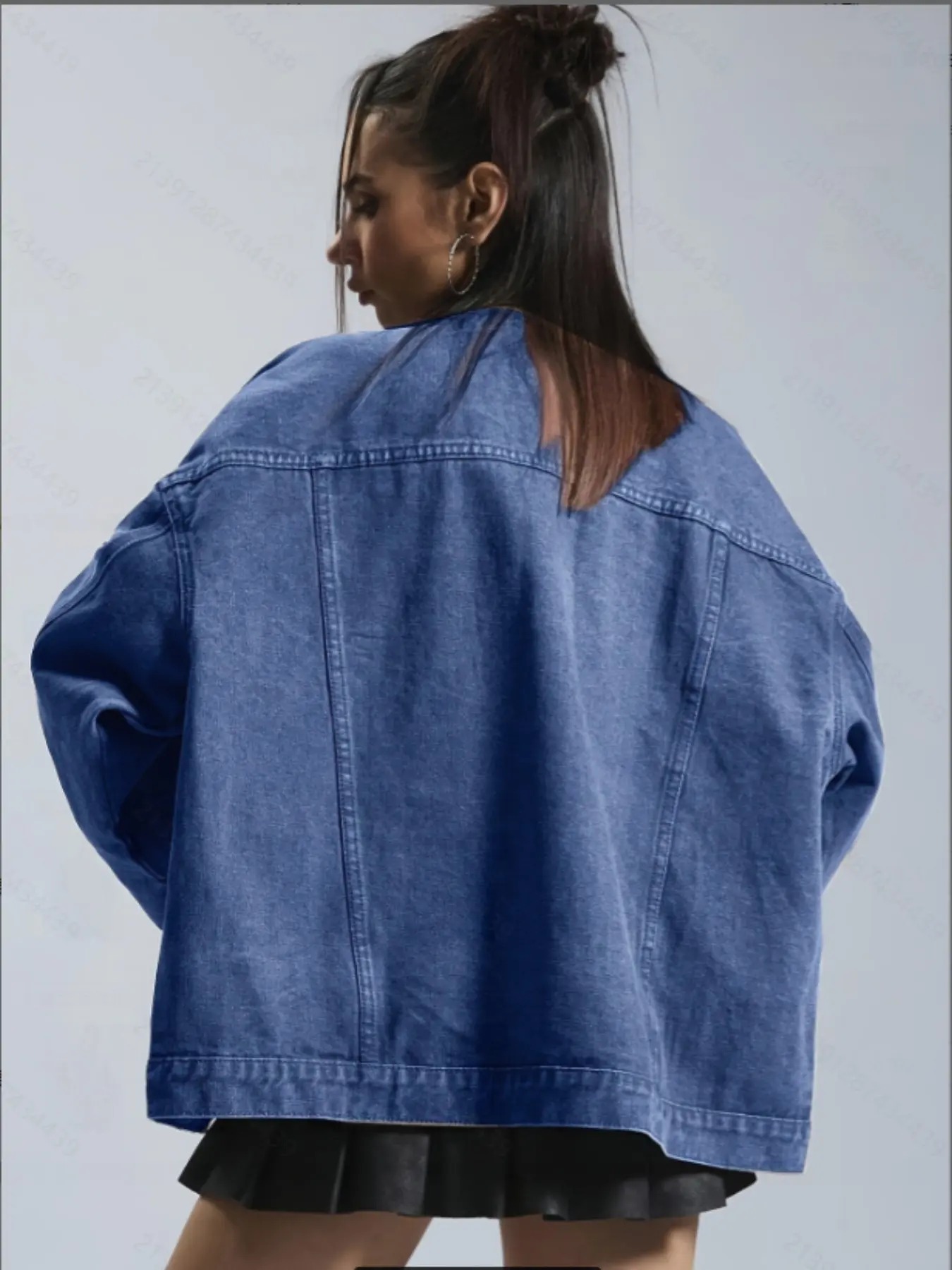 Women's Basic Button Front Denim Jacket Casual Collared Long Sleeve Drop Shoulder Fitted Outerwear with Pockets