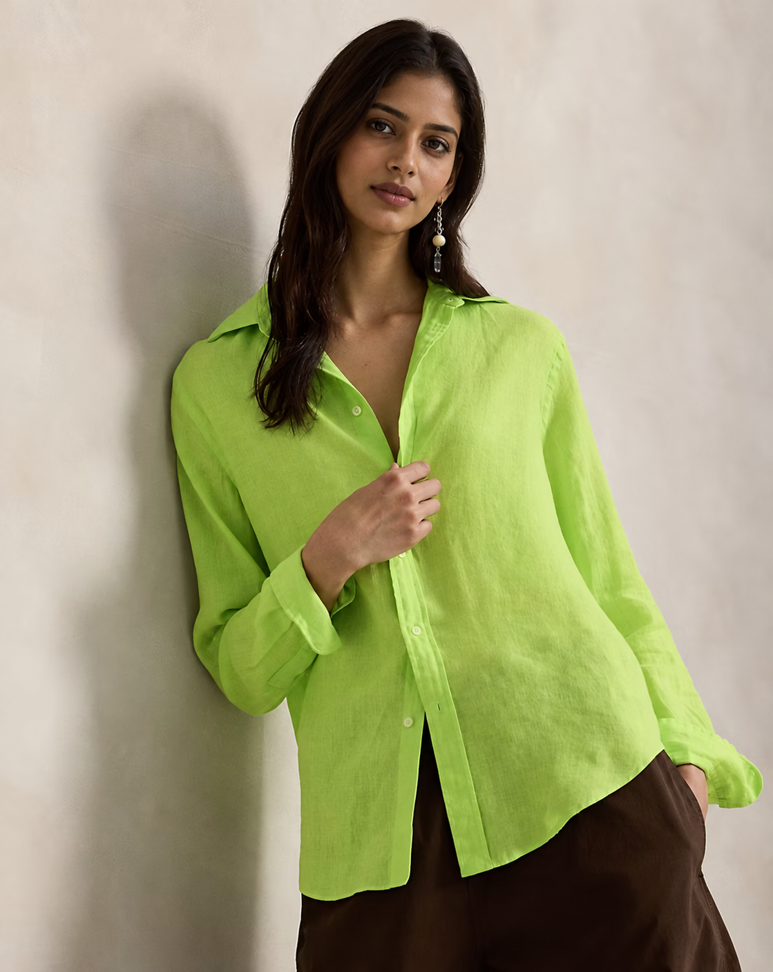 Women's Classic Fit Linen Shirt