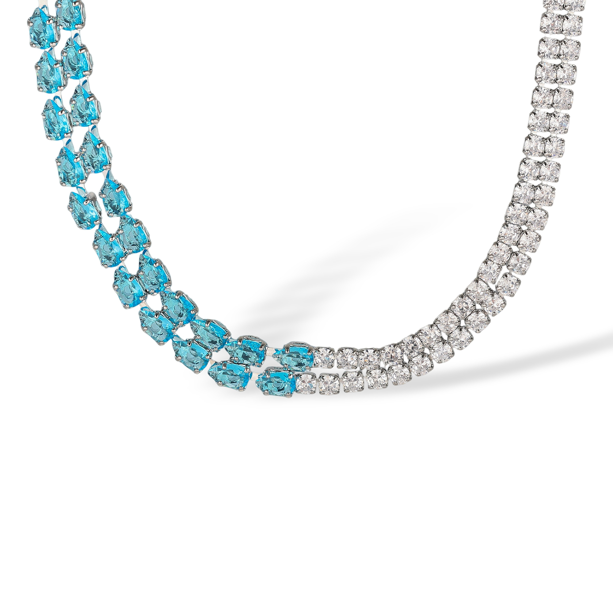 Élisabette Dual-Color Teardrop Round Necklace