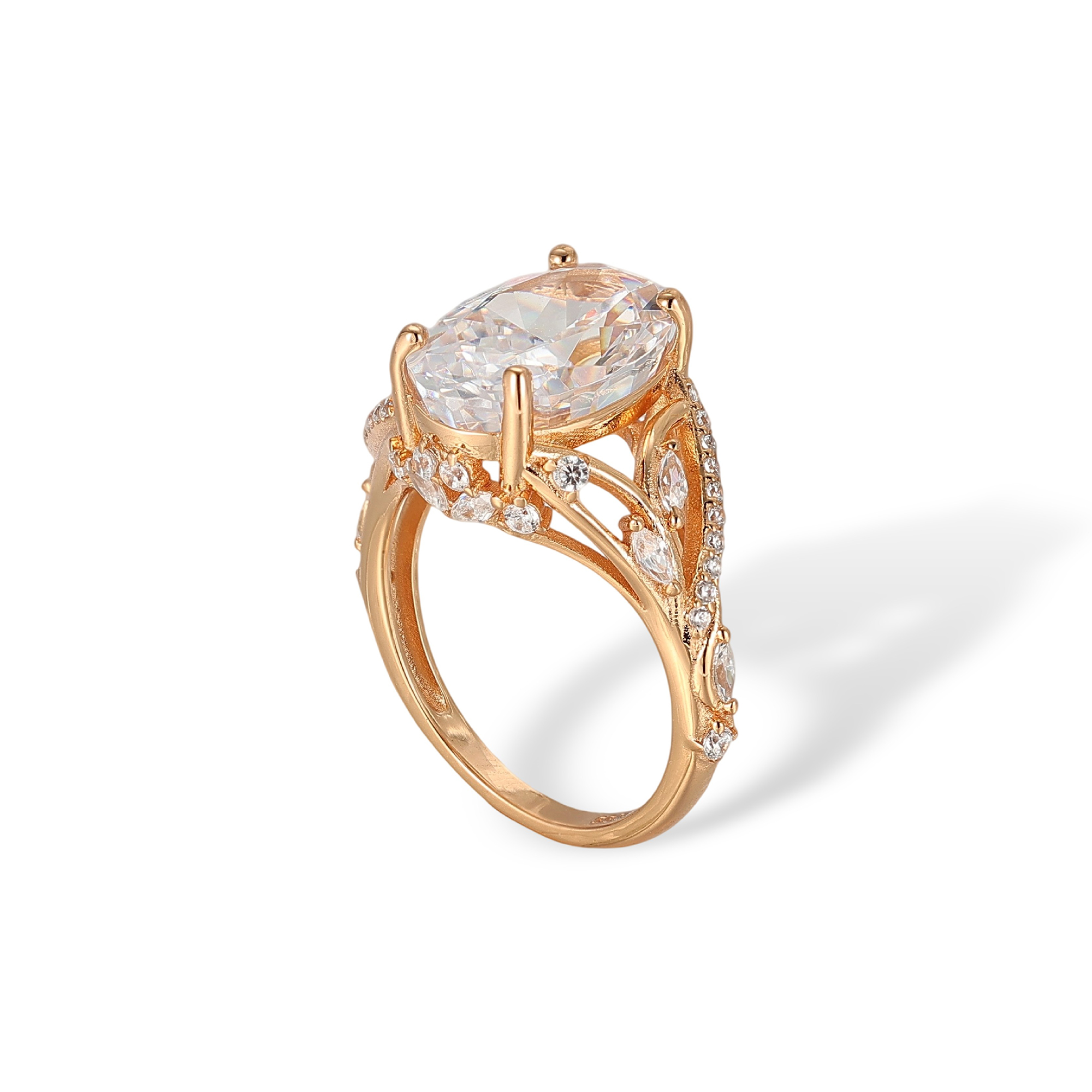 Arnwina 18K Gold Oval Ring