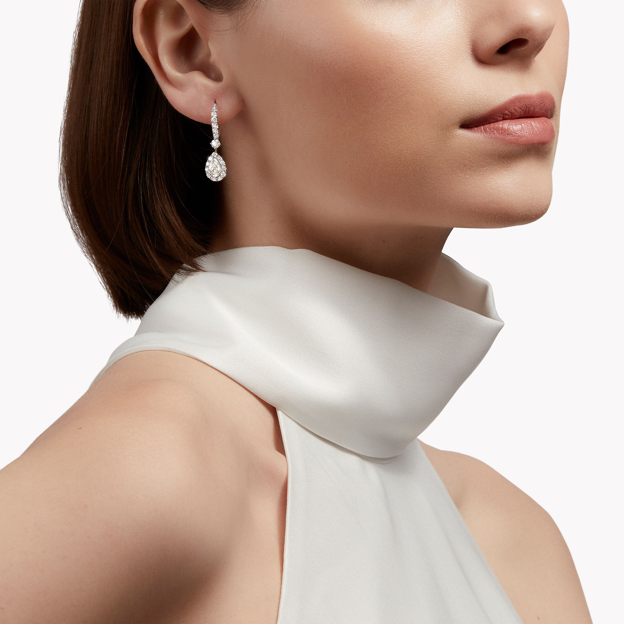 Délicieuse White Teardrop Drop Earrings