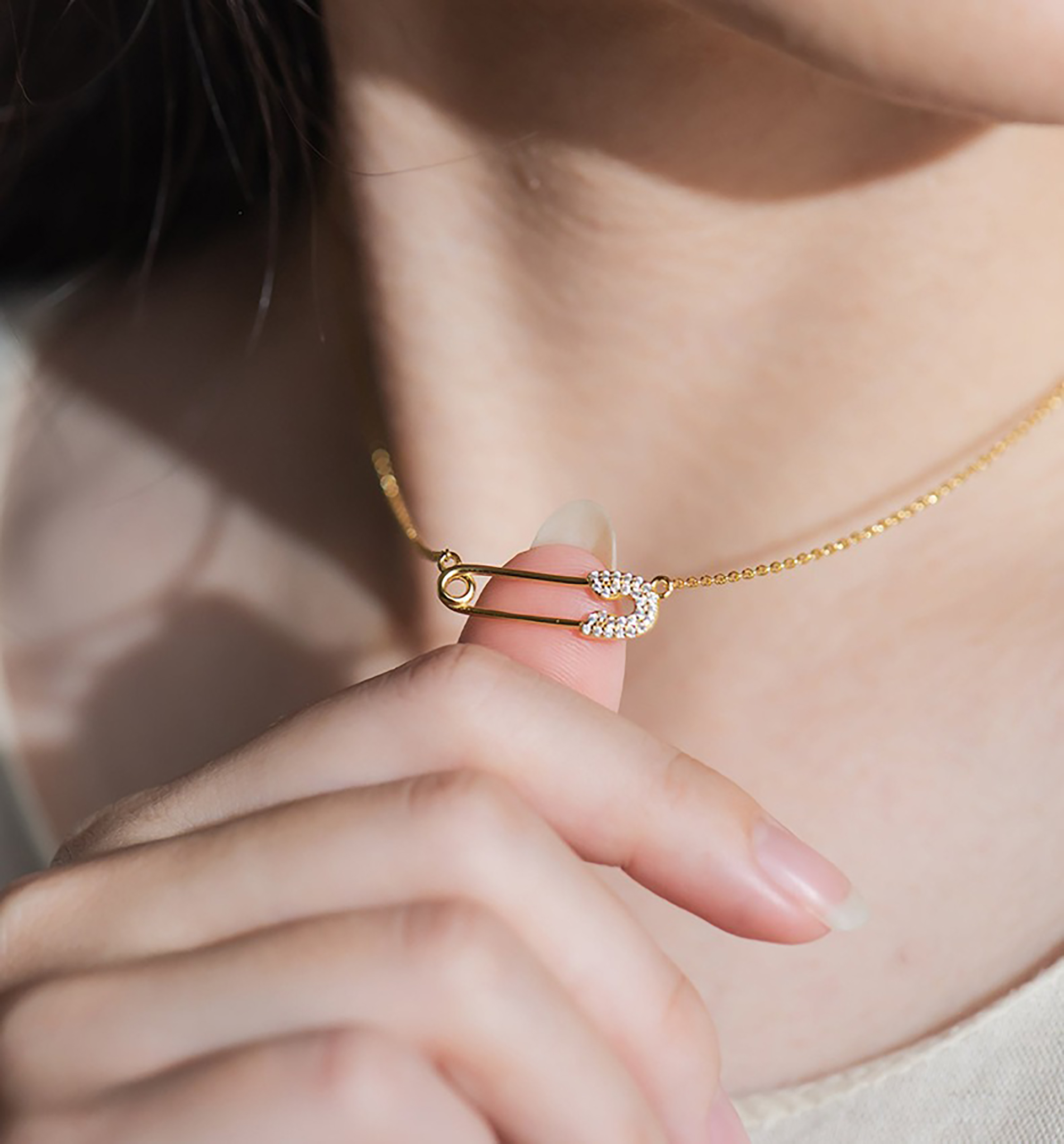 Juditha 18K Gold Pin Necklace