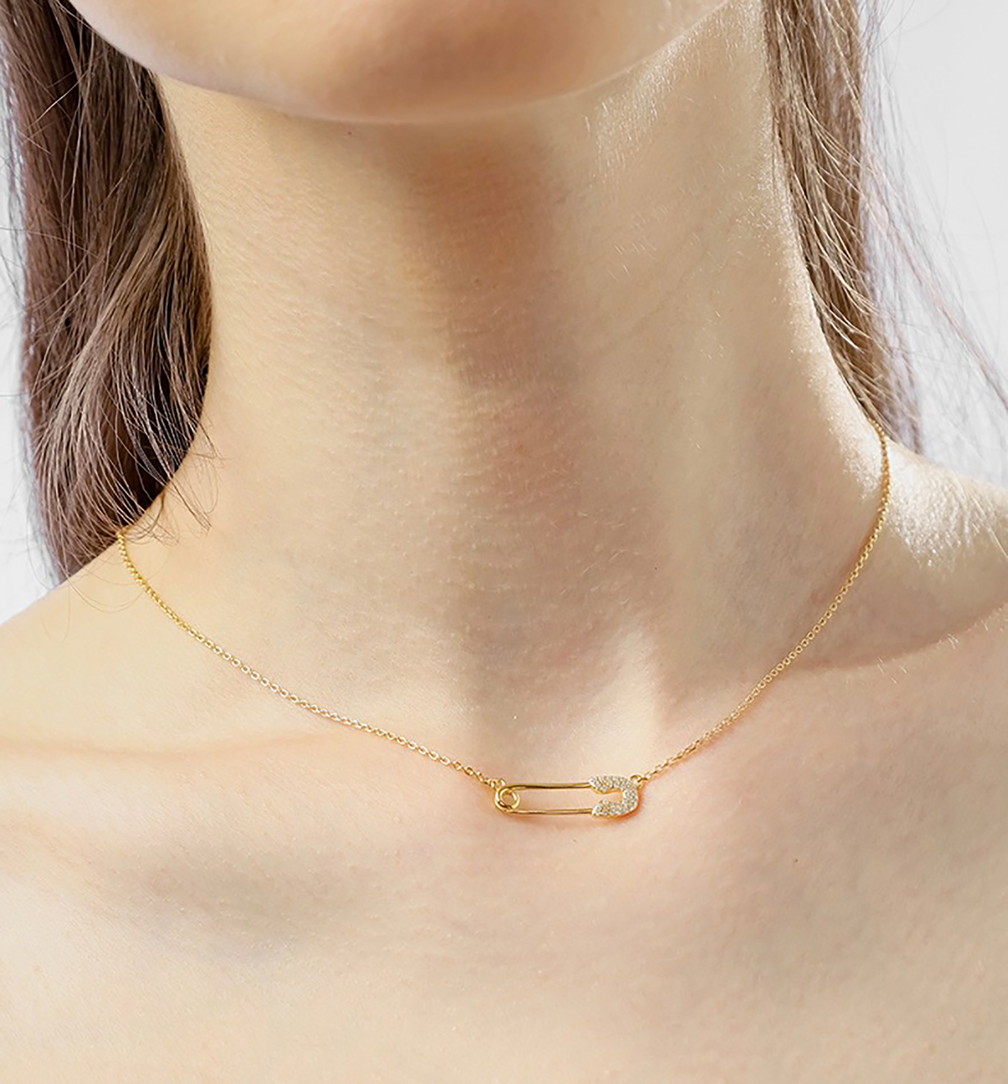 Juditha 18K Gold Pin Necklace