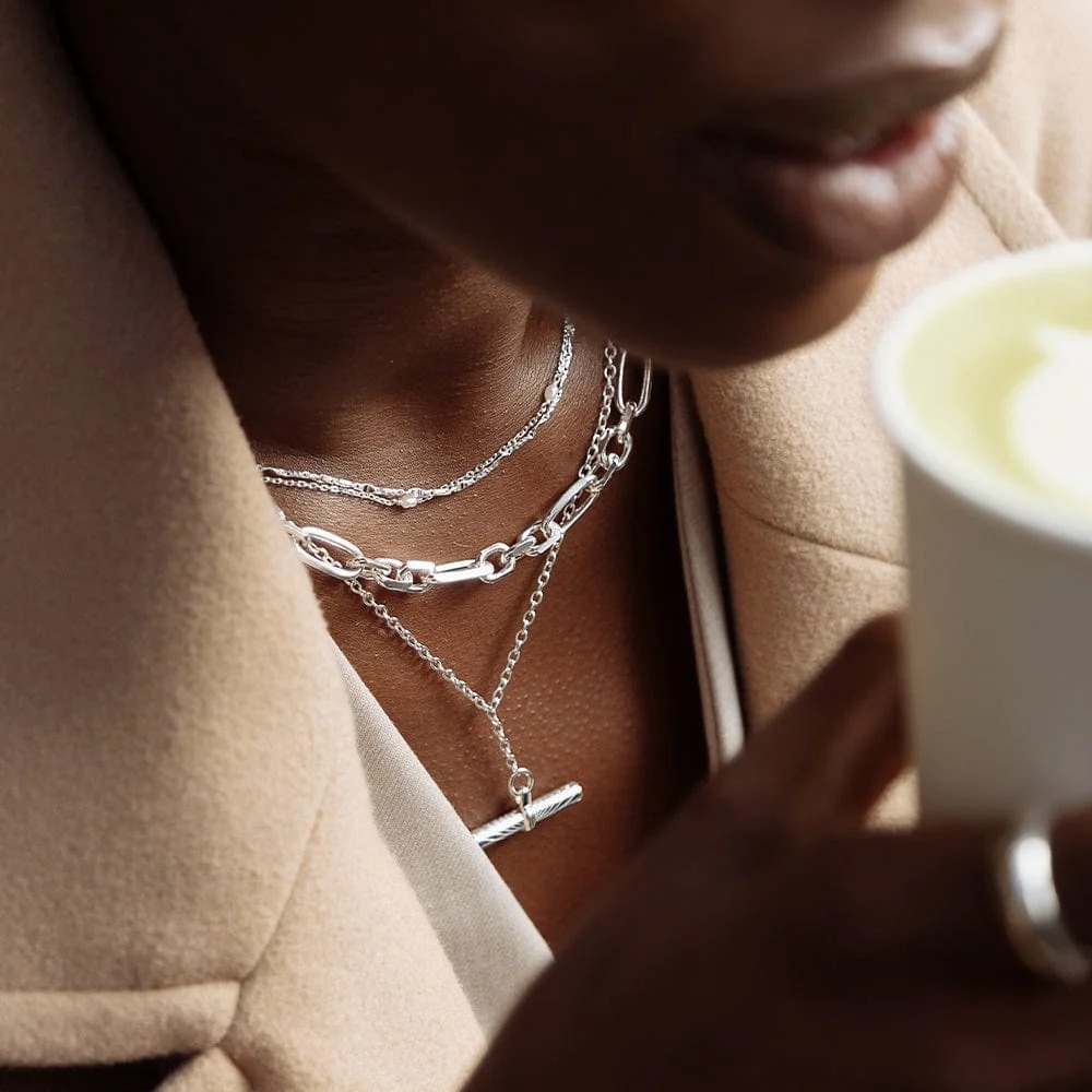 Mariannick 18K Gold T-Bar Necklace