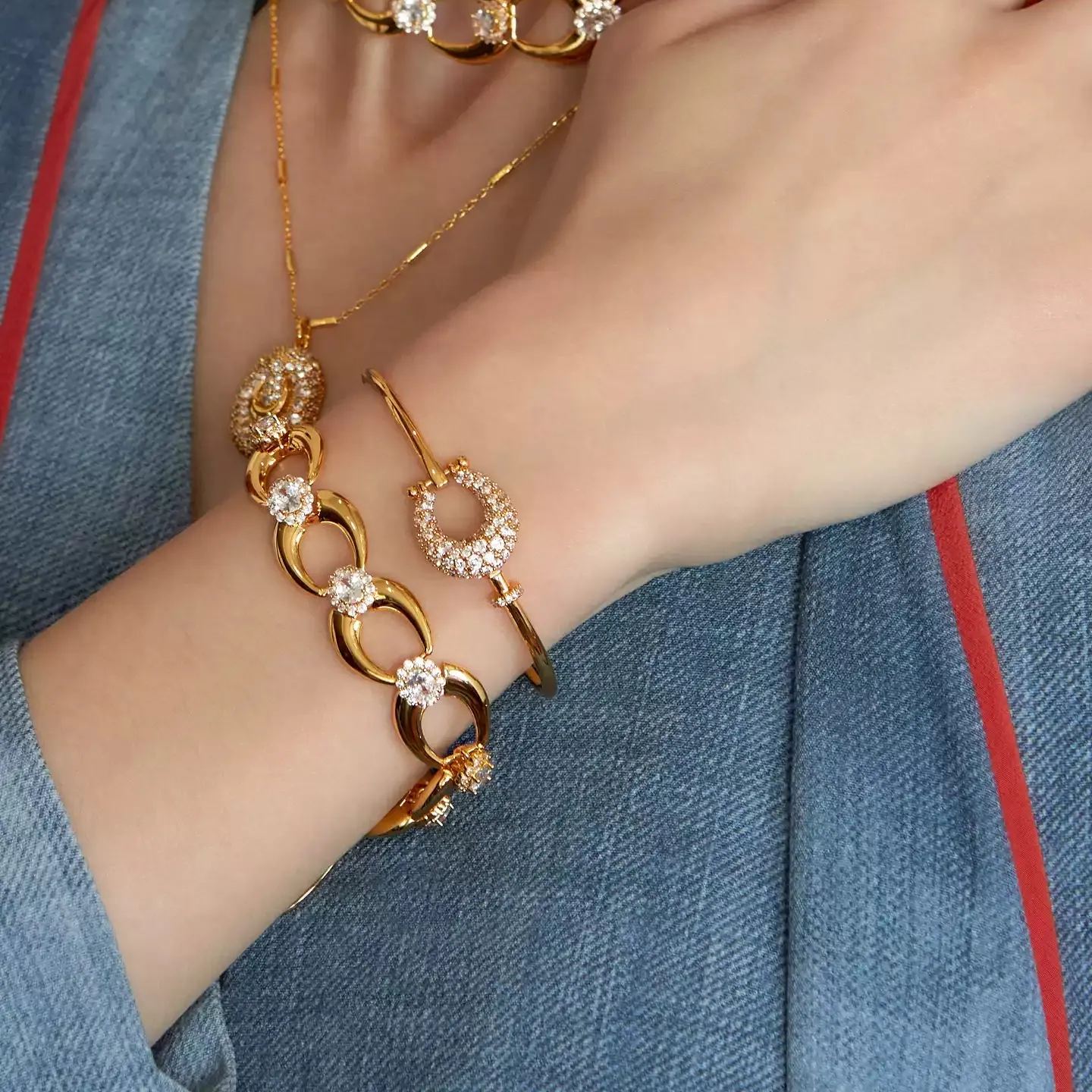 Félicita 18K Gold Round Bracelet