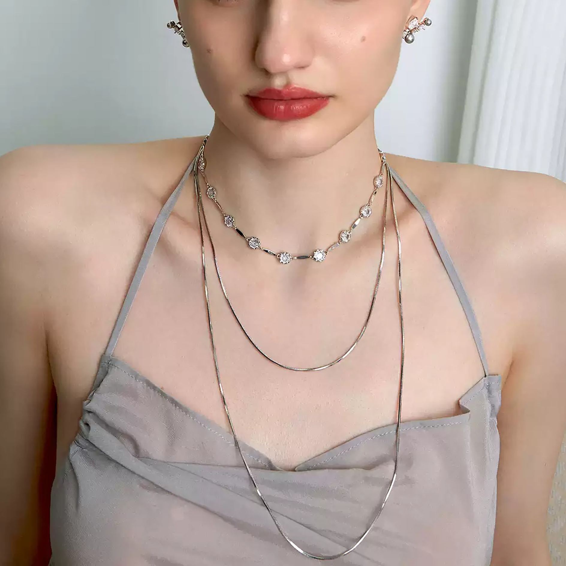 Aubertine 24K Gold Bezel Round Choker Necklace