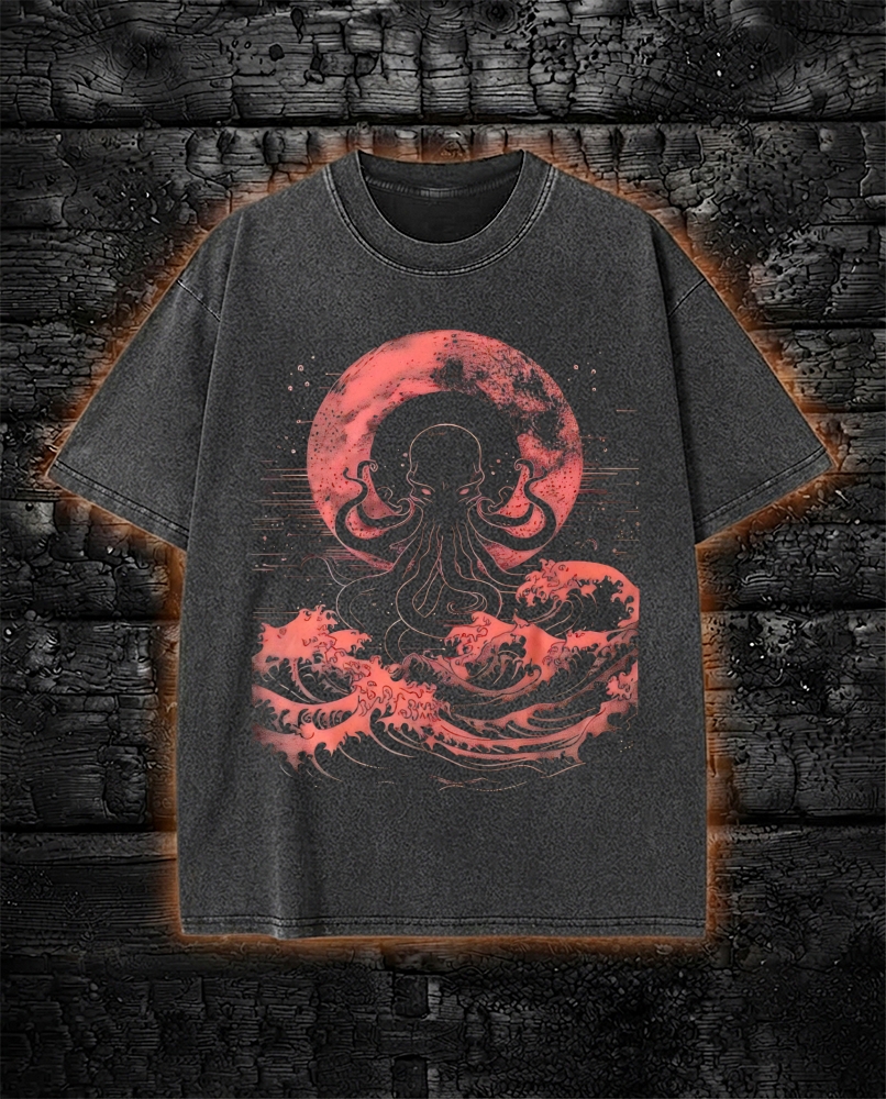 Cthulhu Red Moon Washed T-Shirt Japanese Gothic Kraken