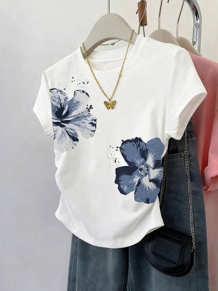 3 Piece Mixed Women's Summer Casual Printed Cute Pleated Short Slim Short-sleeved Round-neck T-shirt, Printed T-shirt, Fashionable Versatile Daily Wear