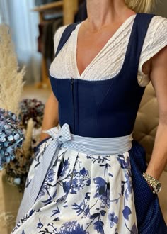 DirndlPop Farbe Sophie Dirndl  Bayern Kostüme für das Bierfest