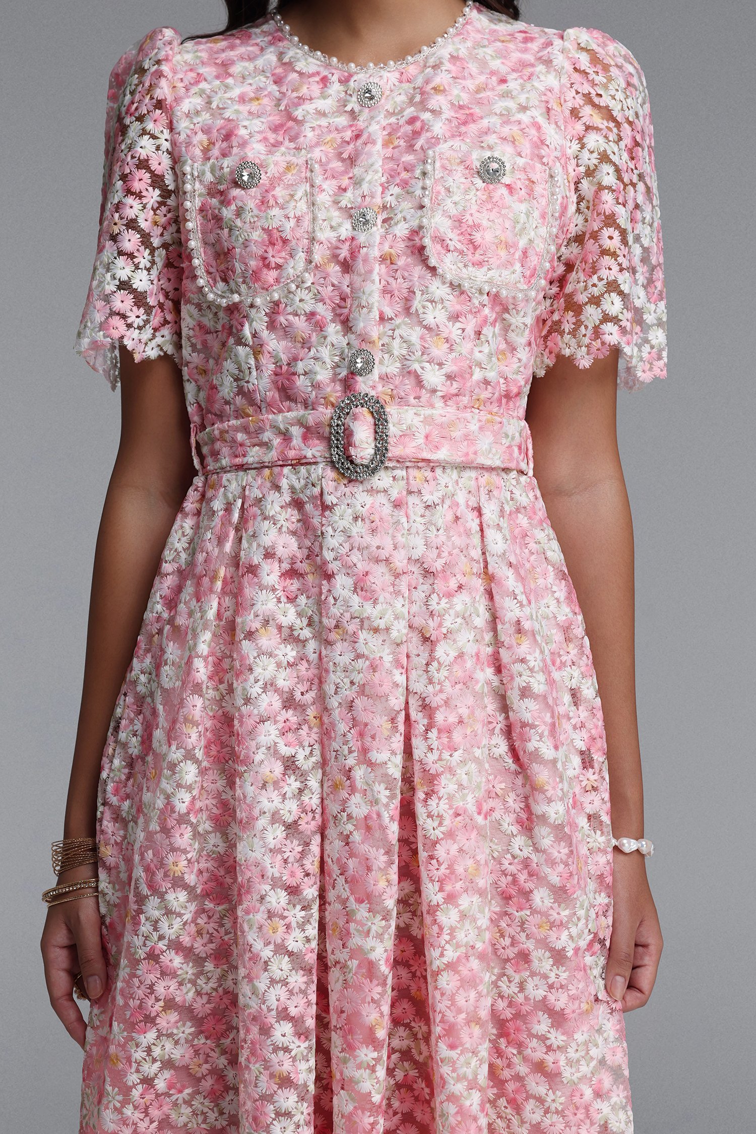Vincy Romantic Cinched Round Neck Short Sleeve Pearl Floral Lace Midi Dress